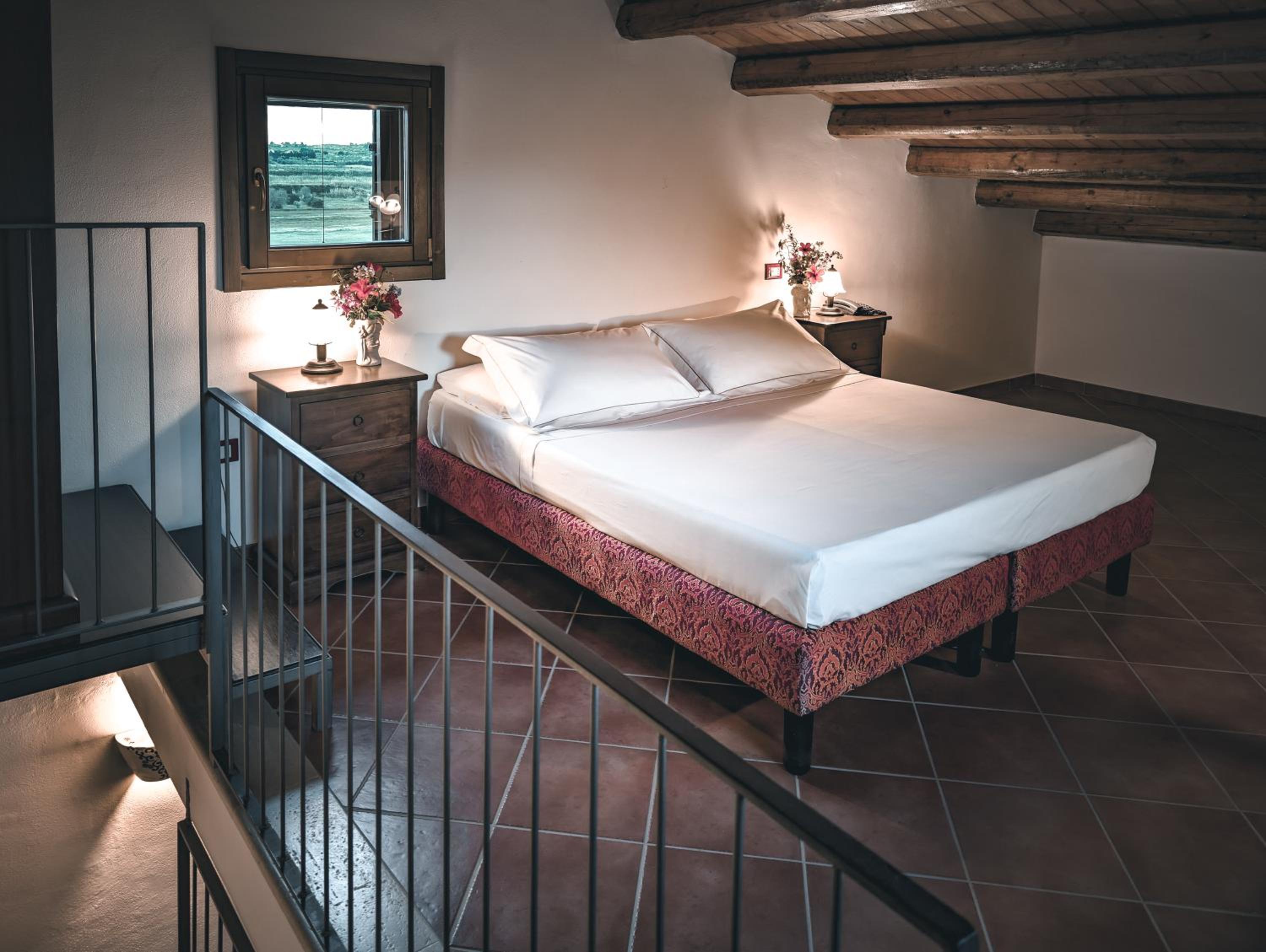 Family Suite (2 Adults + 3 Children) - Split Level