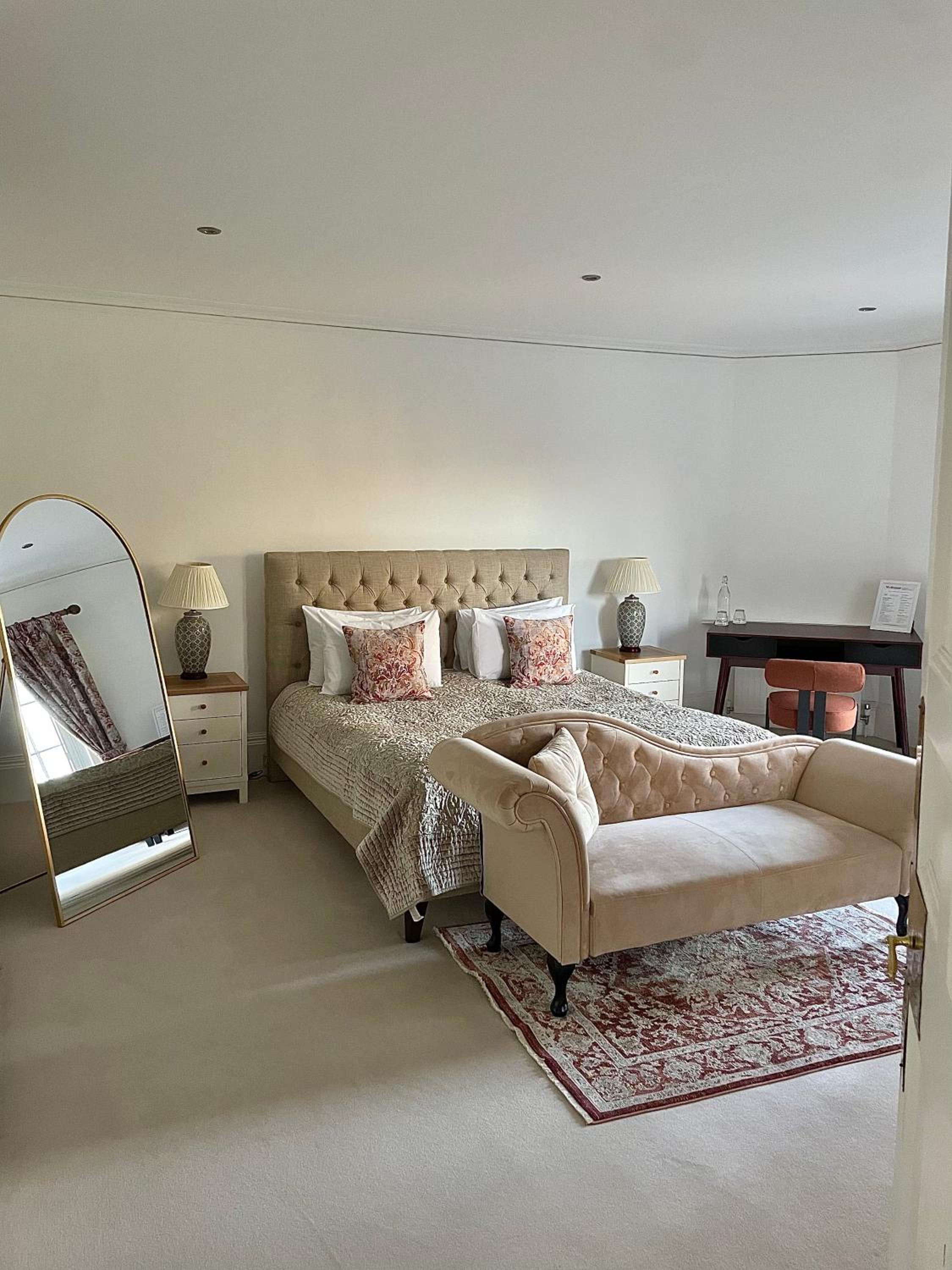 Deluxe King Suite