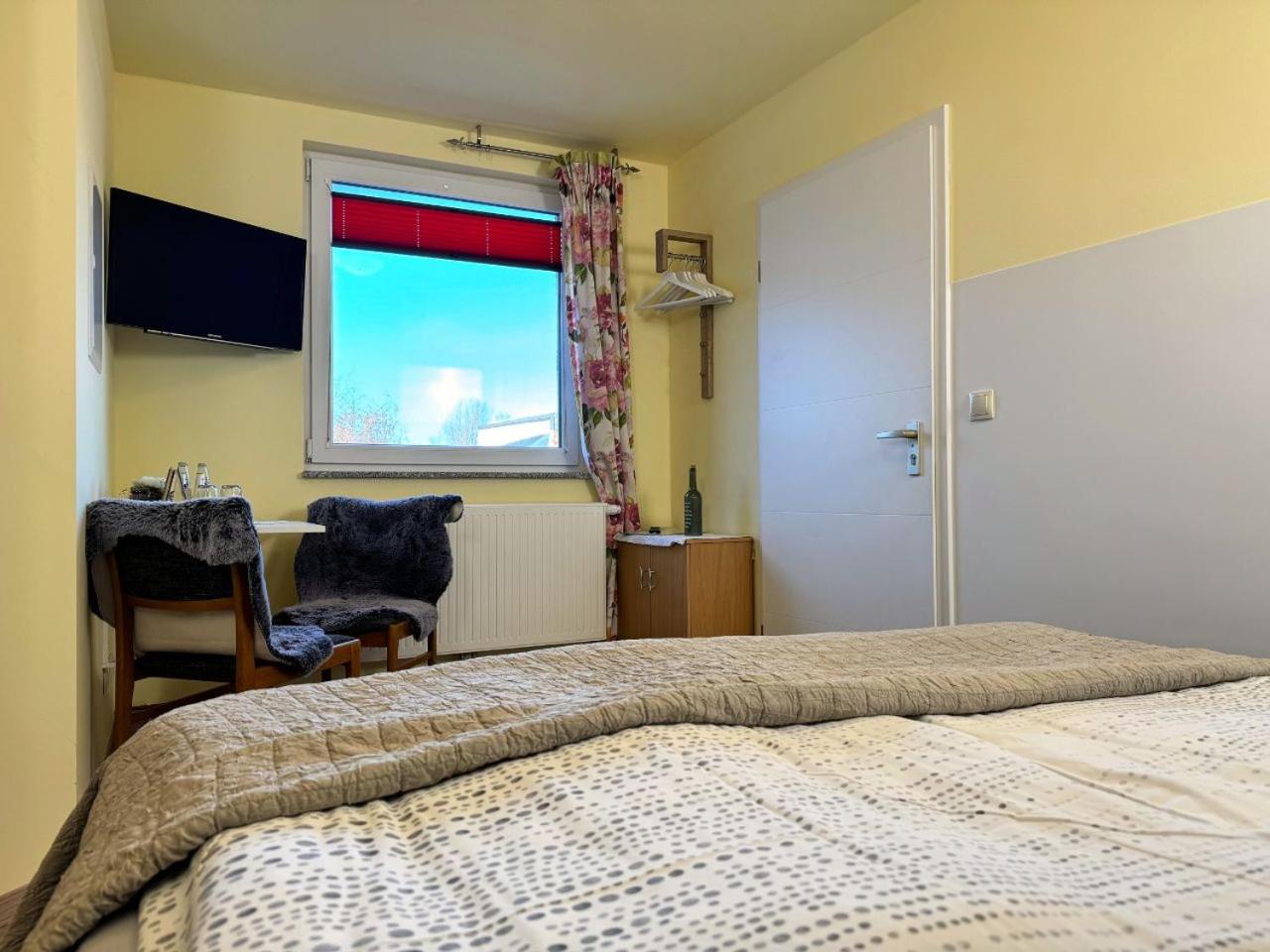 Studio Apartment photo 3