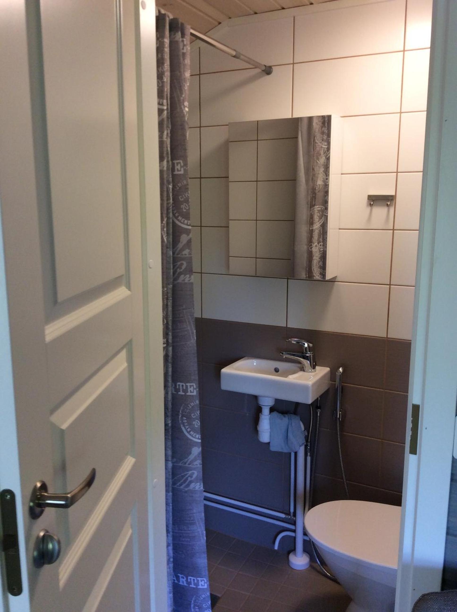 Economy Cottage - Photo 10