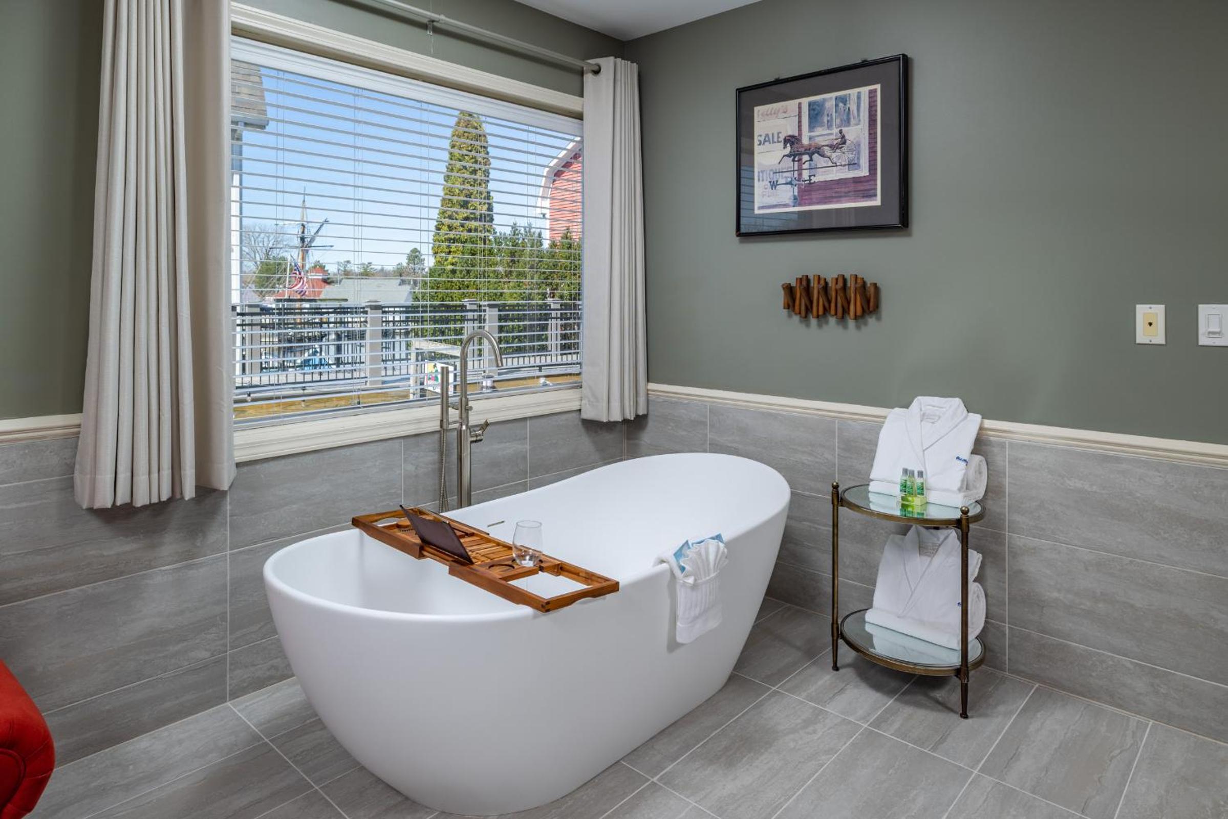 Studio with Spa Bath photo 3