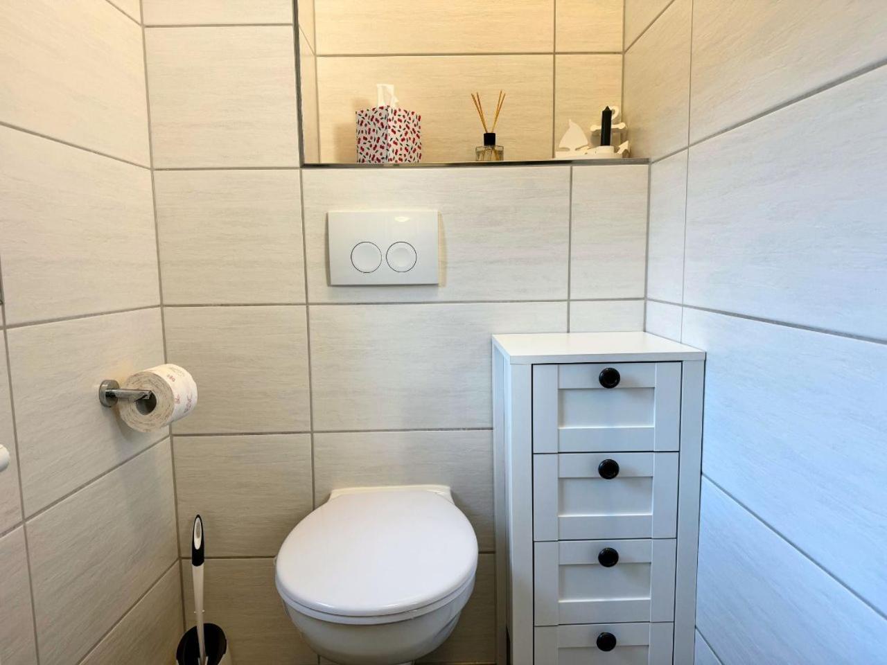 Studio Apartment photo 3