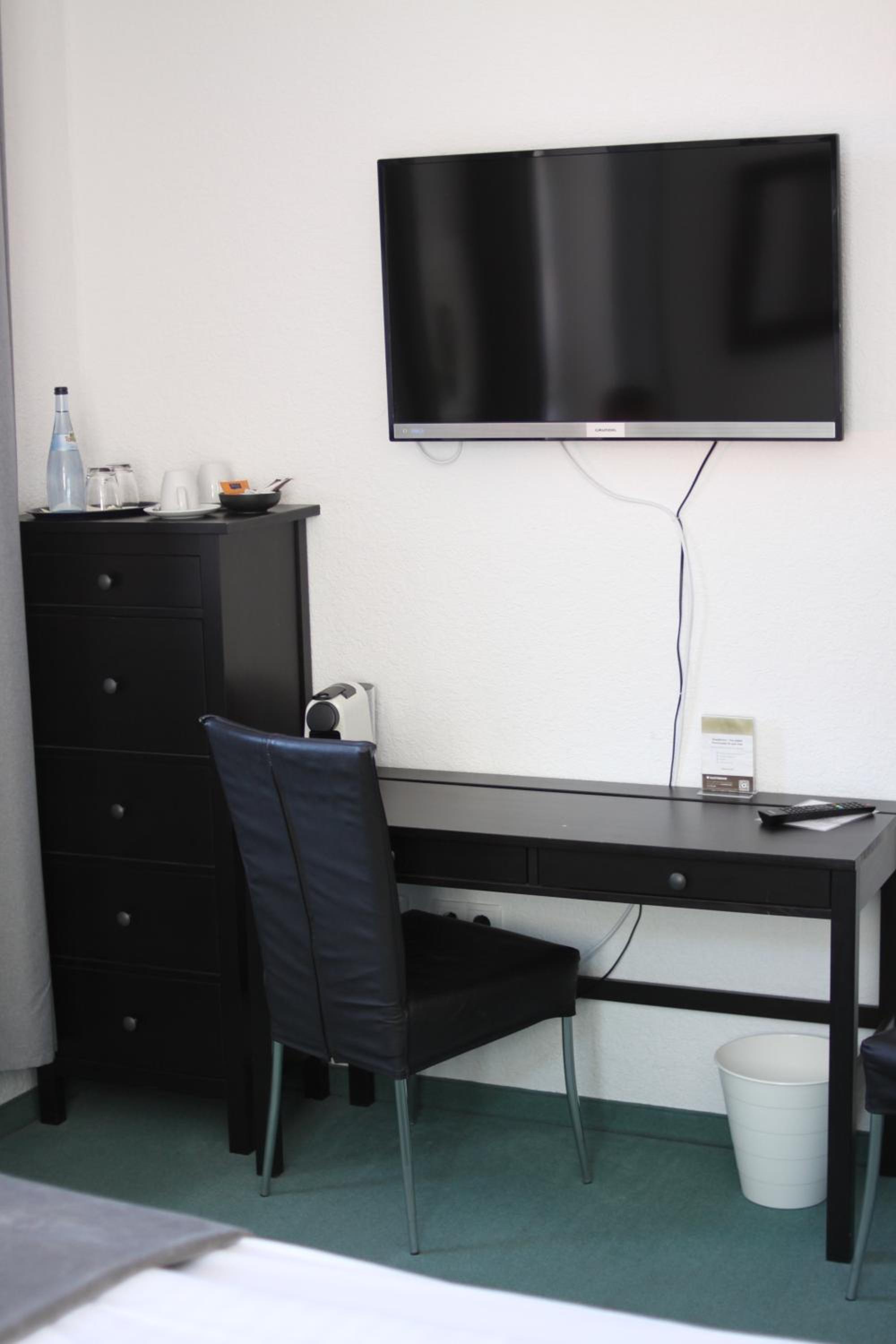 Single Room photo 2