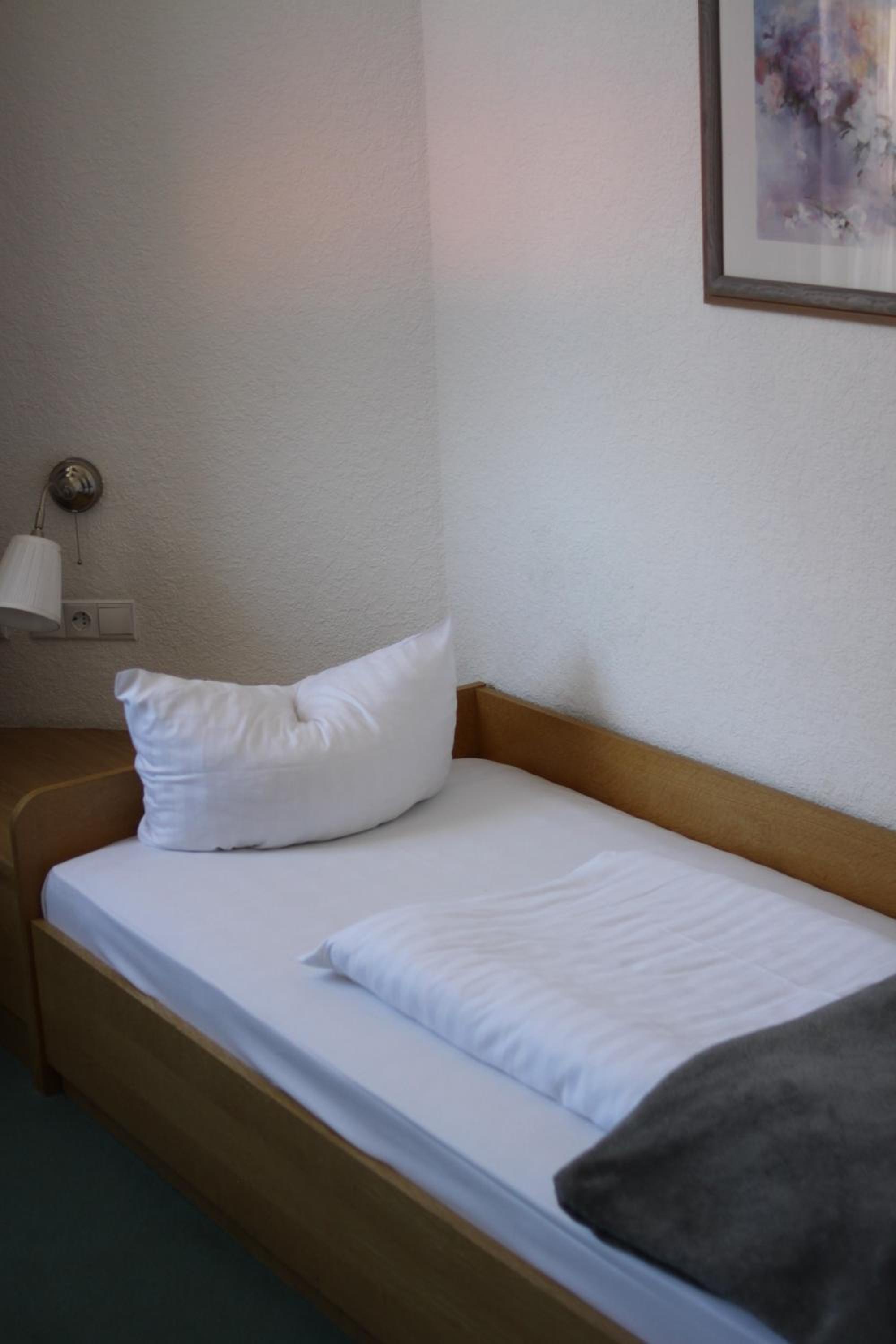 Budget Single Room photo 3