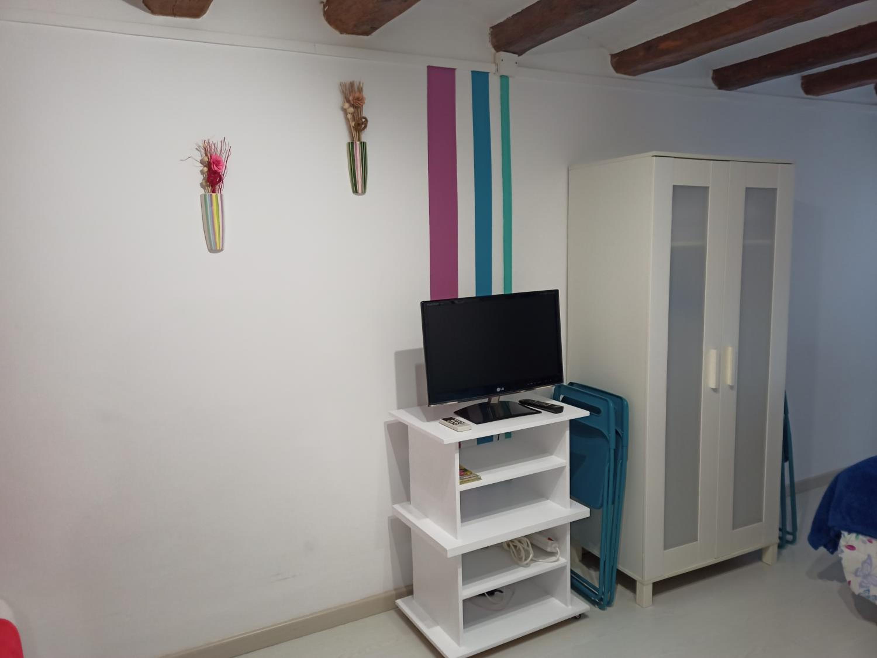 Apartment with Balcony photo 3