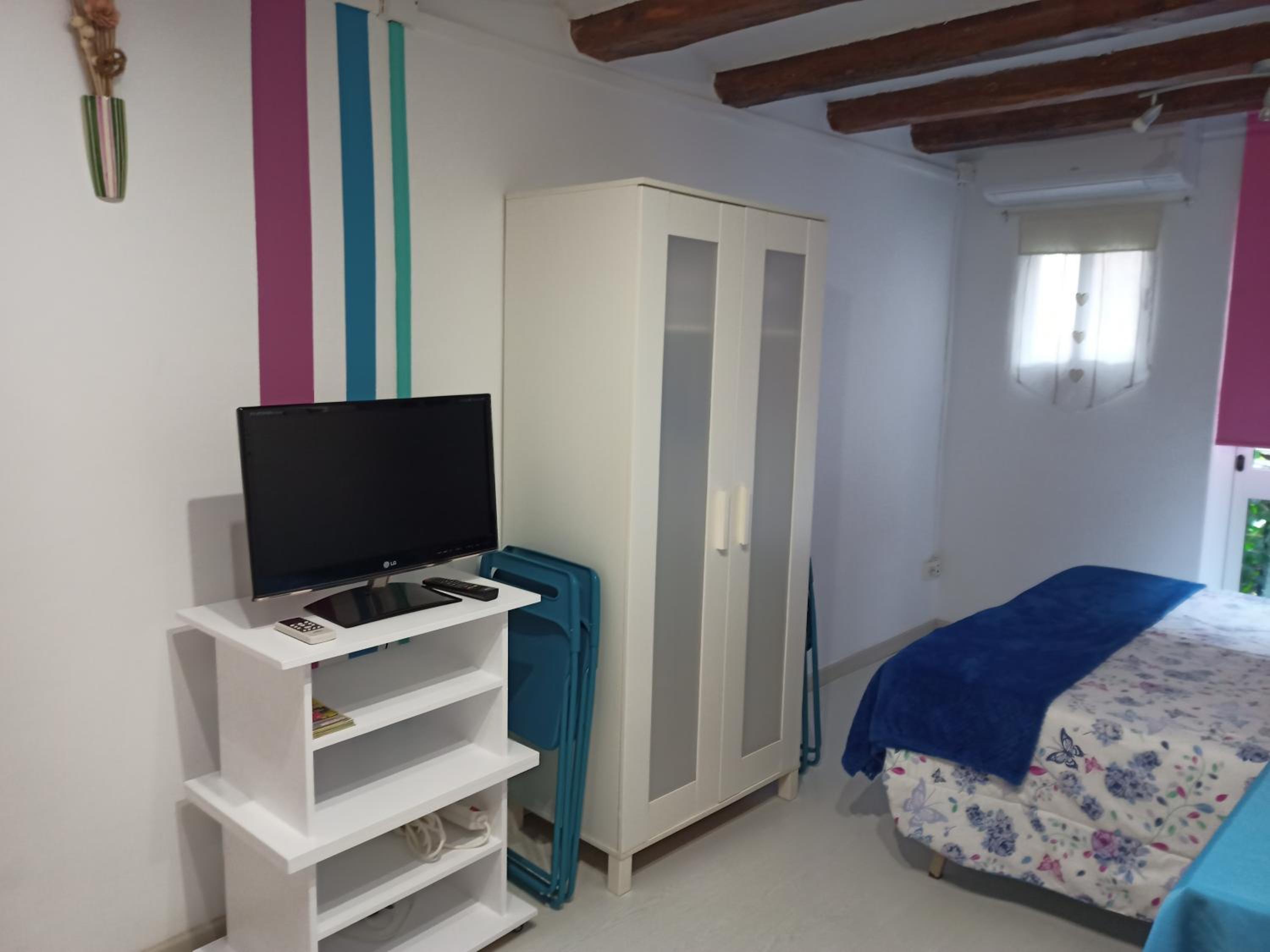Apartment with Balcony photo 2