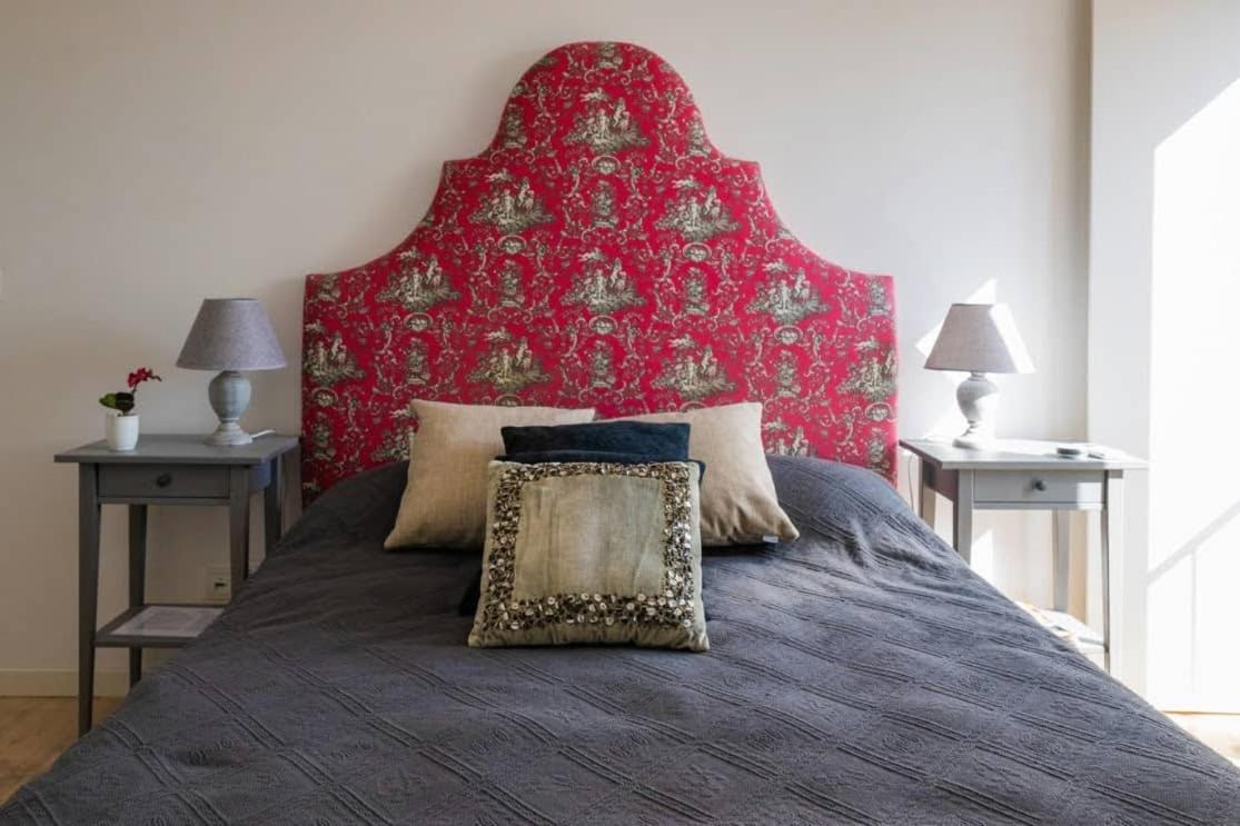 Double Room with City View - Photo 2
