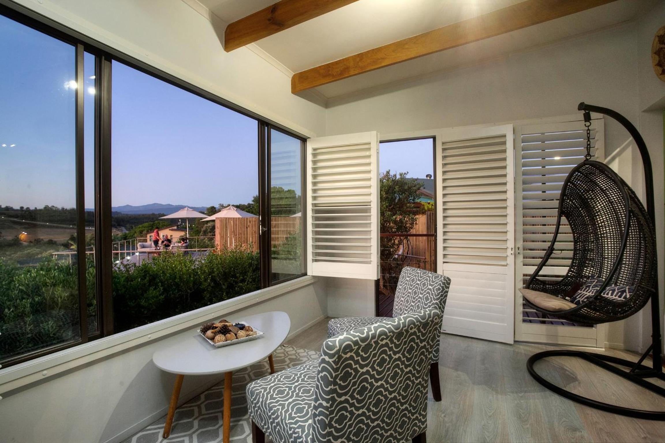 Double Room with Lake View - Photo 2