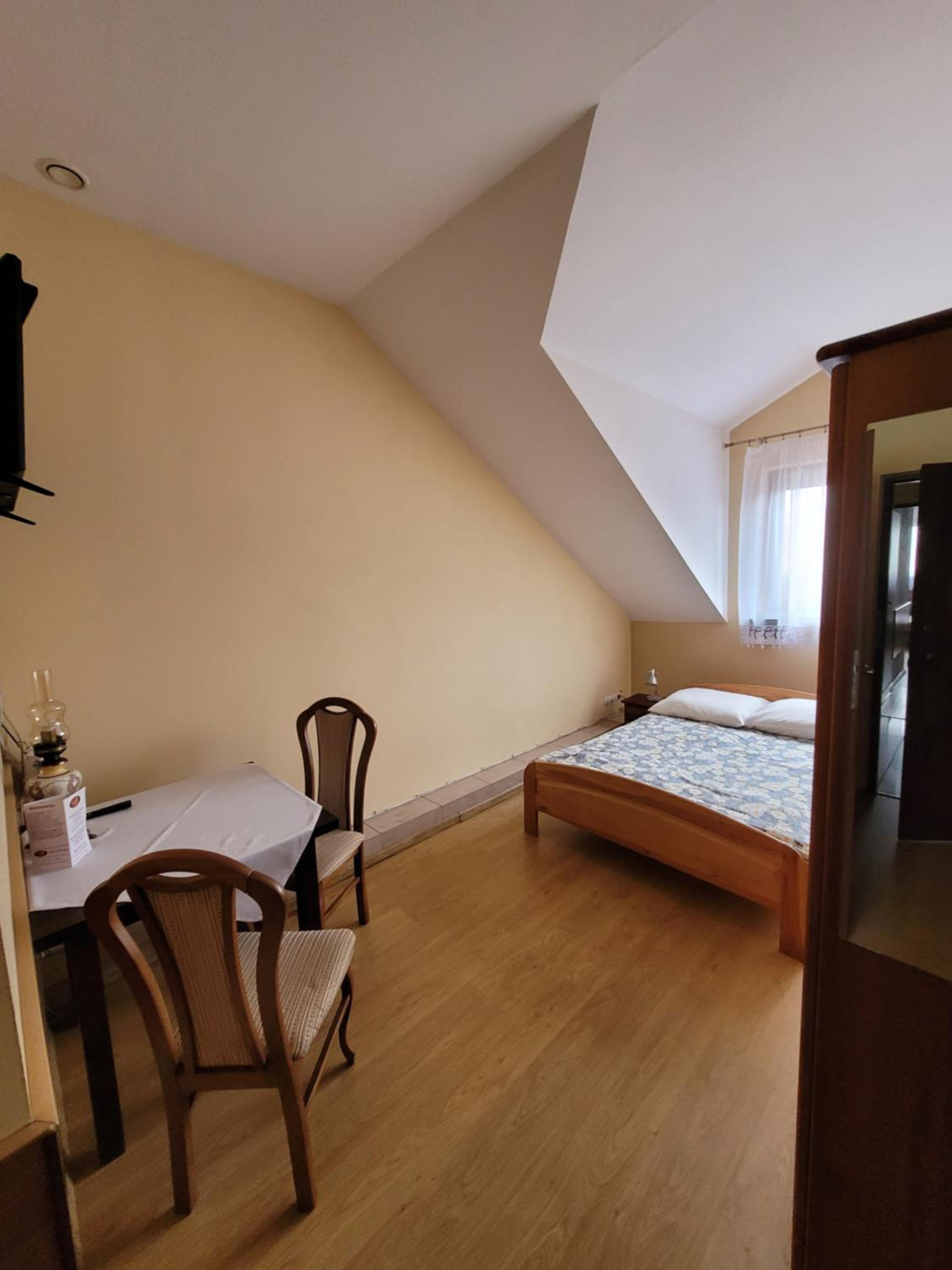 Double Room with Private Bathroom photo 1