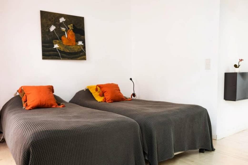 Large Twin Room - Photo 5