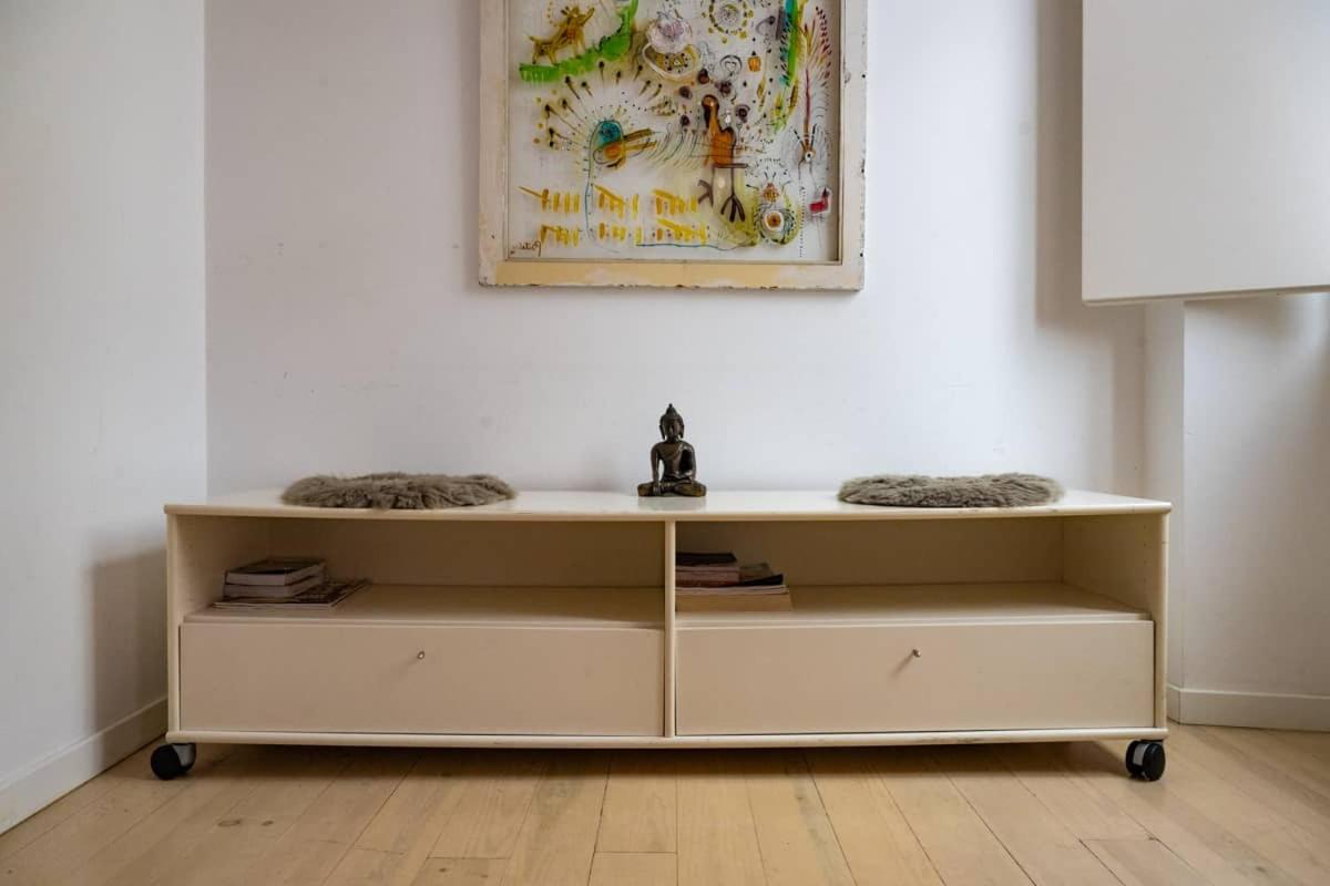 Large Twin Room - Photo 10