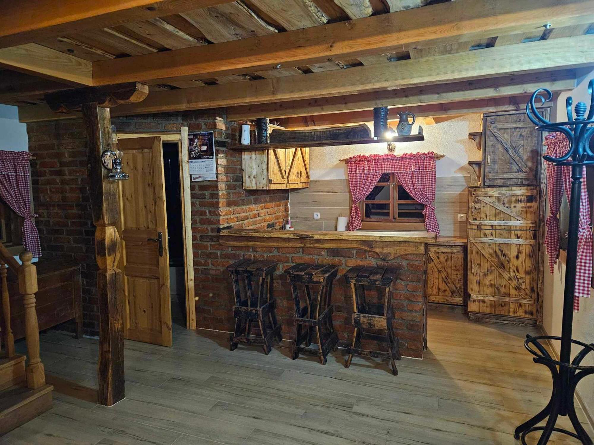 Three-Bedroom House photo 3