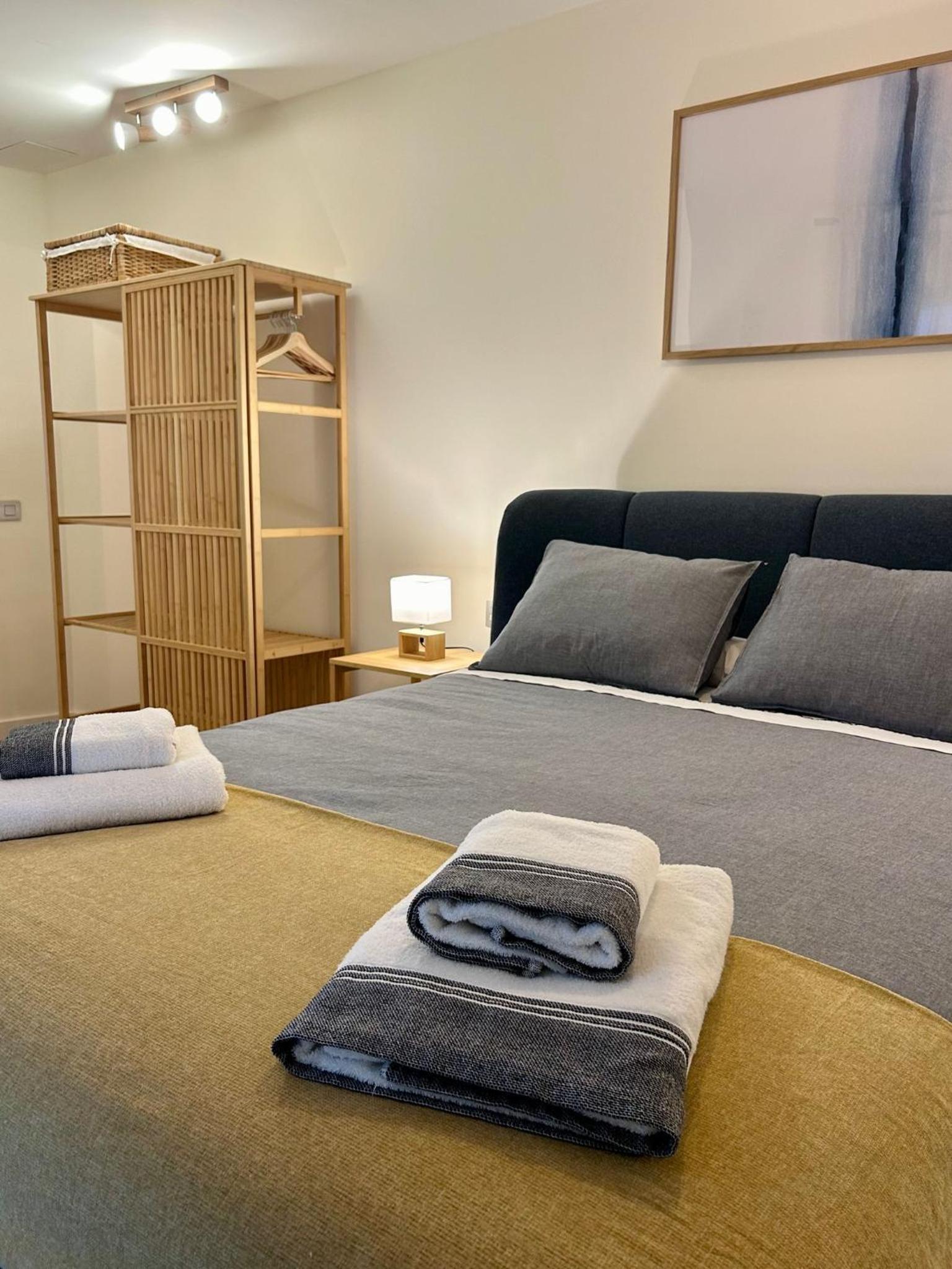 Apartamento con Balcón