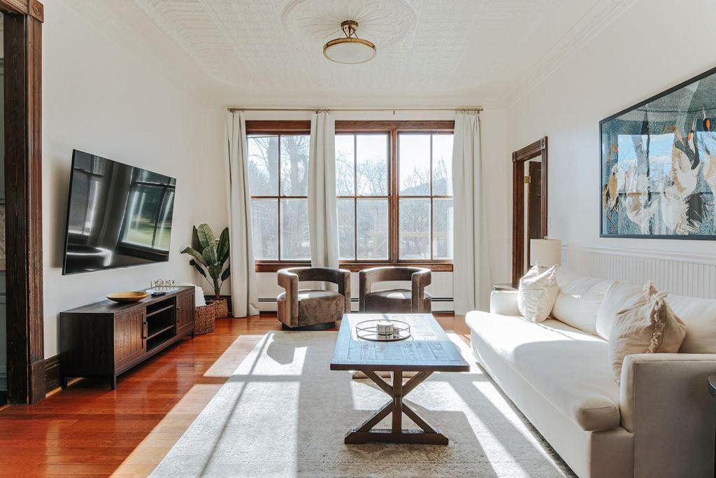 Villa photo 1