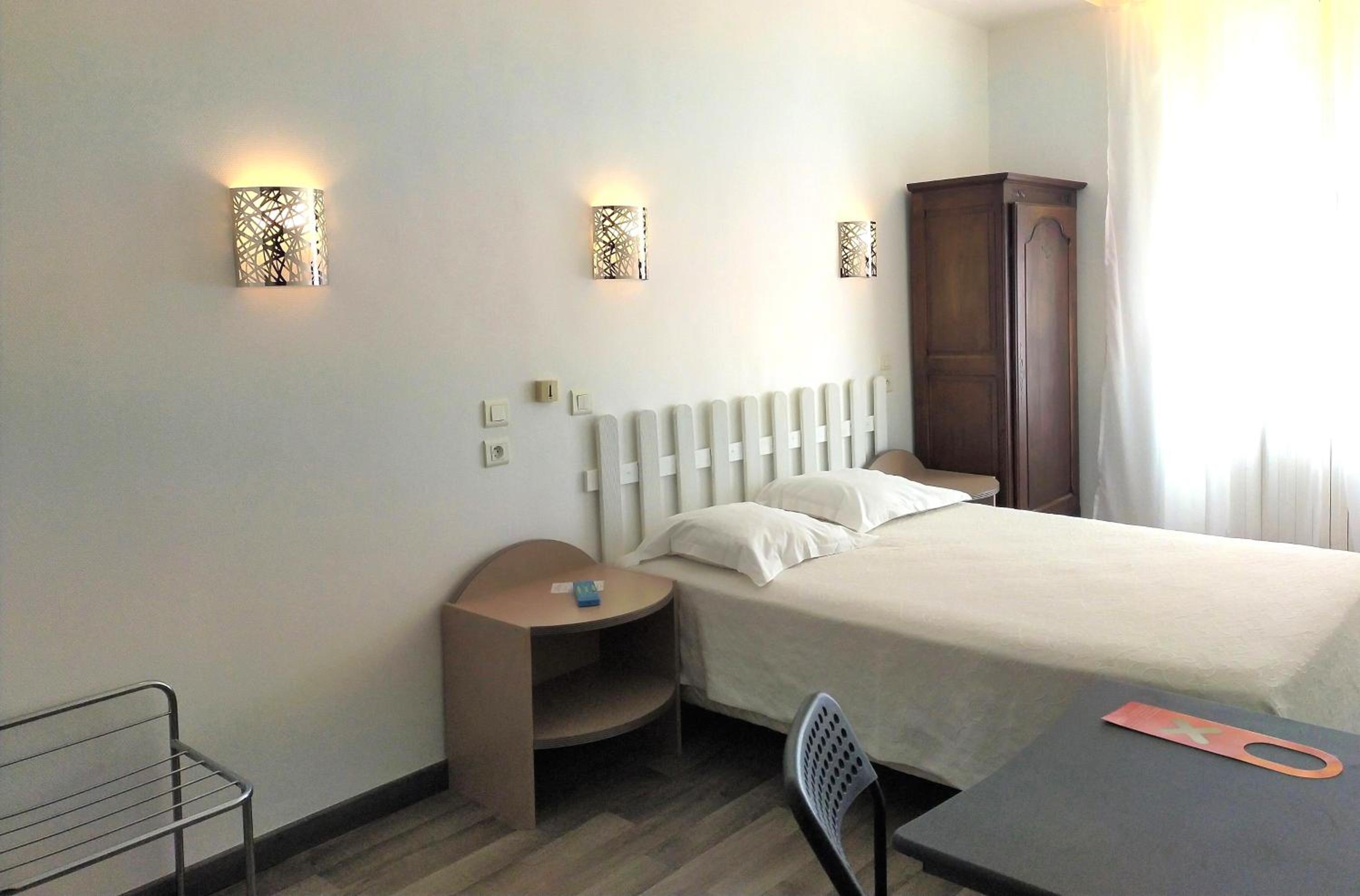 Double Room - Photo 2