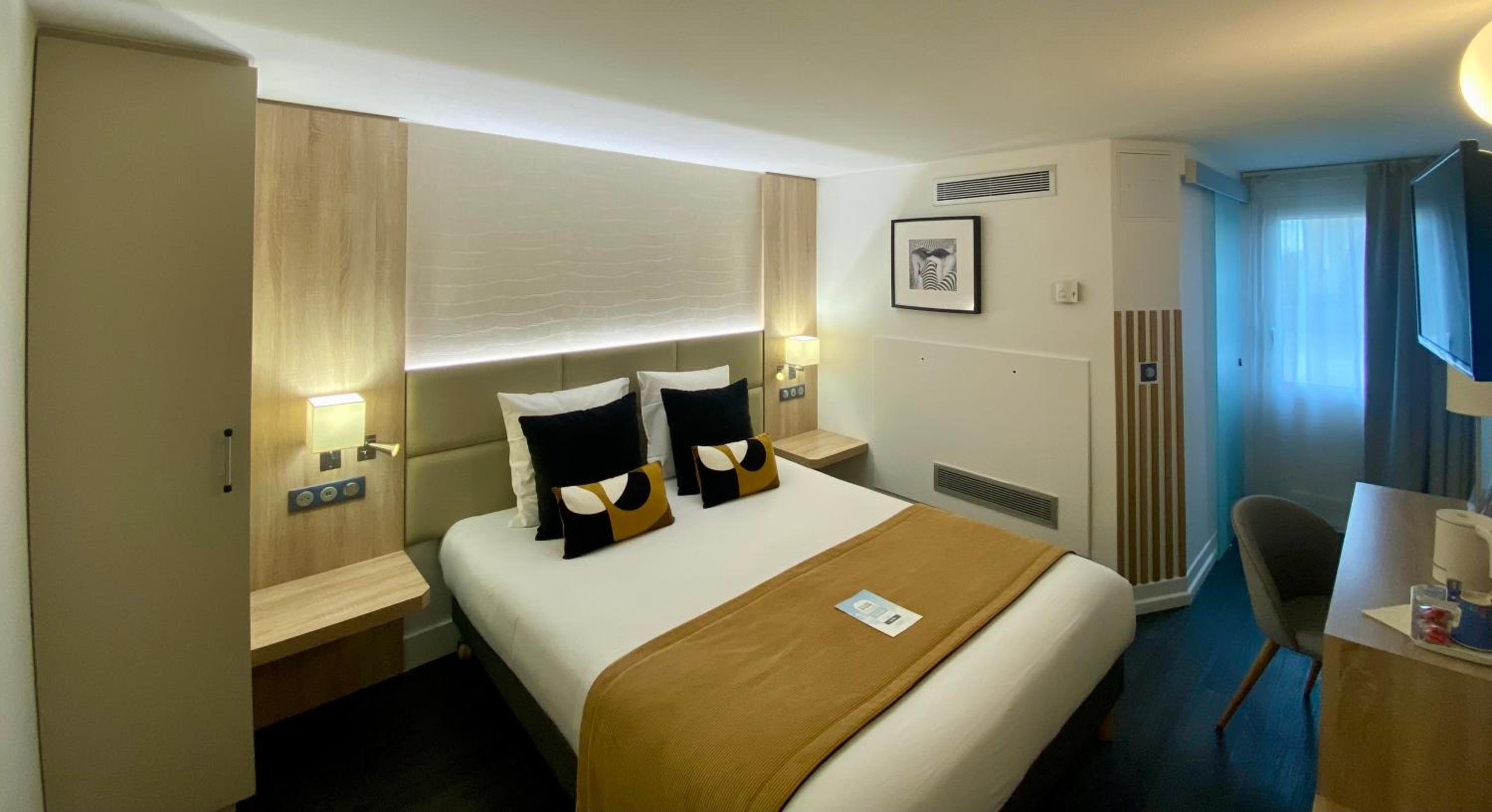 Double Room - Photo 16