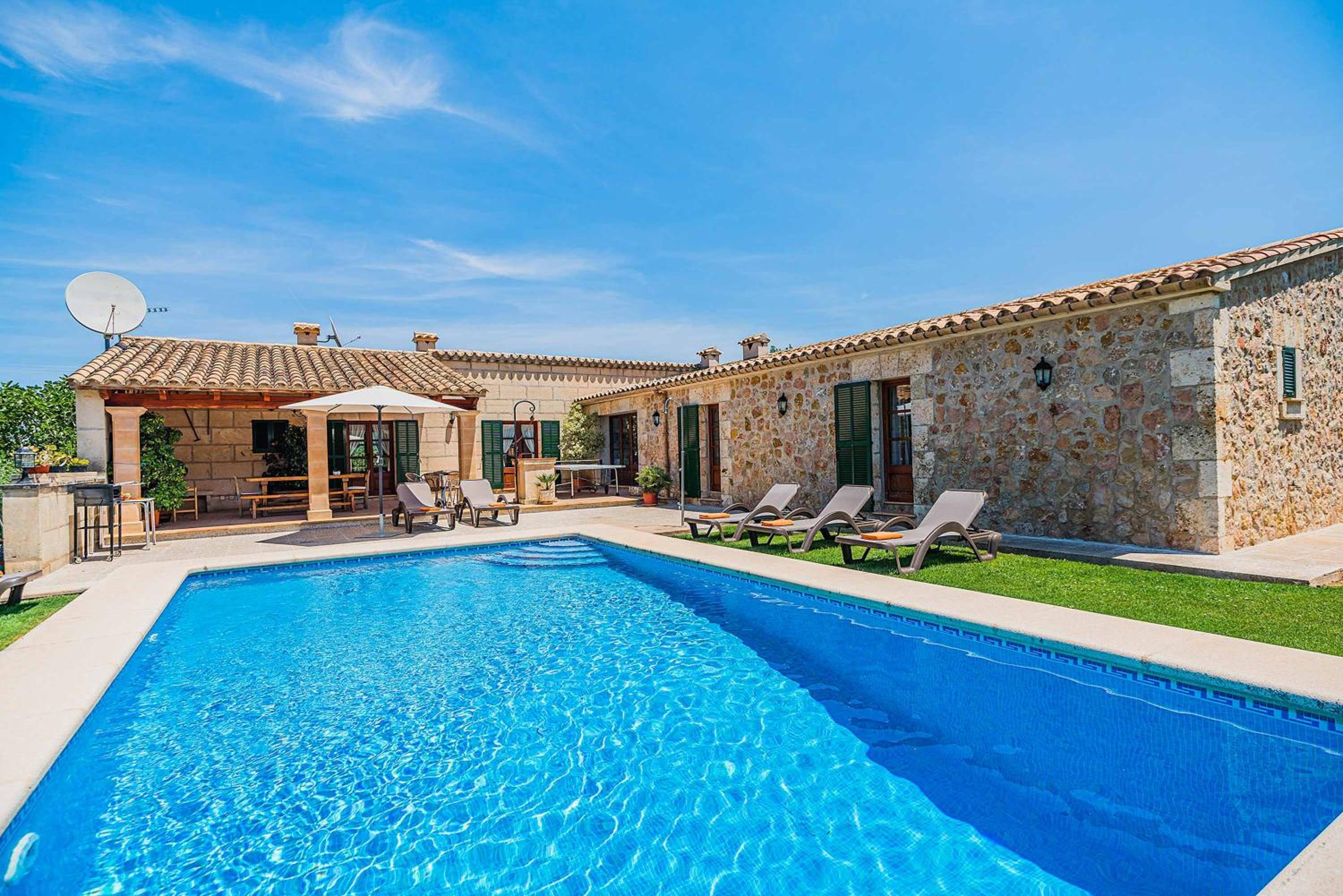 Villa de Cuatro Habitaciones