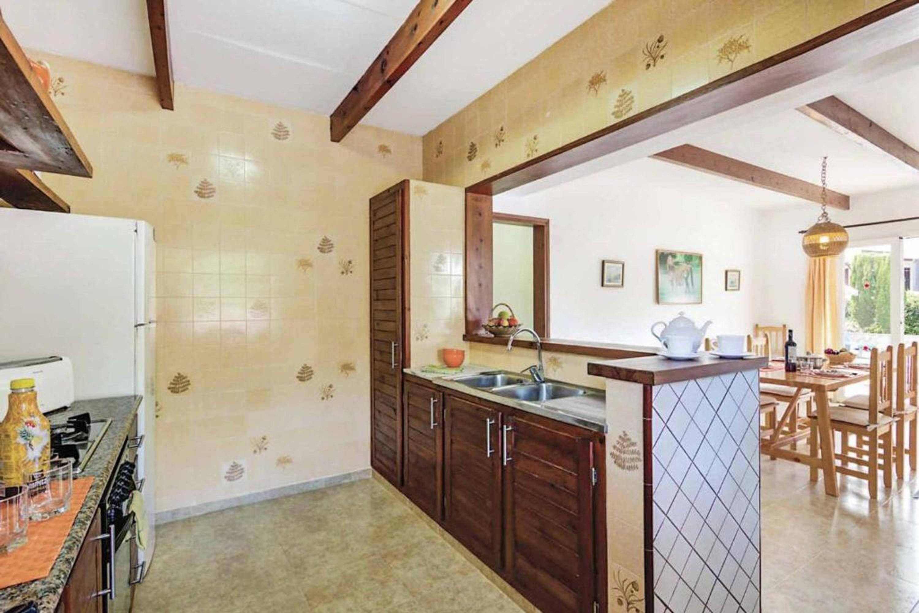 Villa photo 3