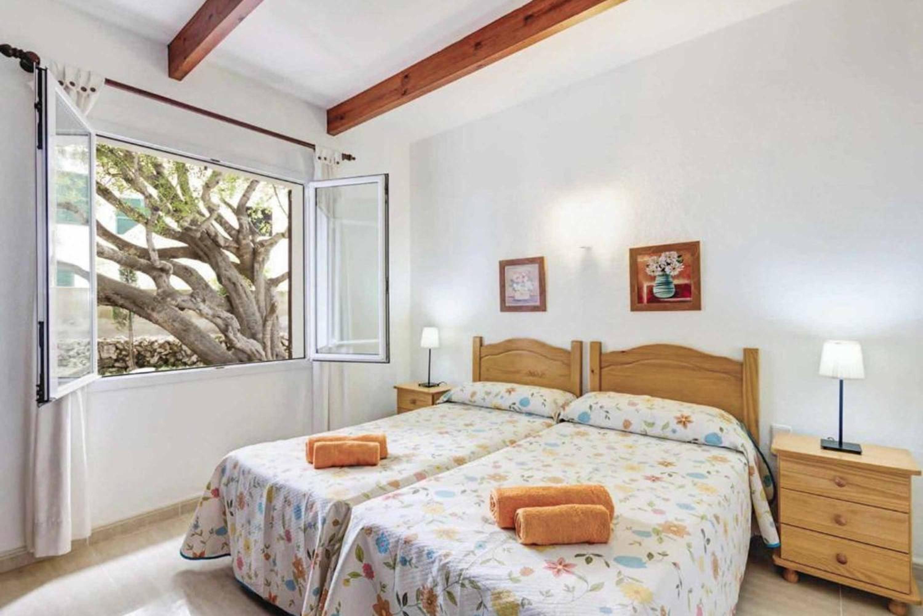 Villa photo 2