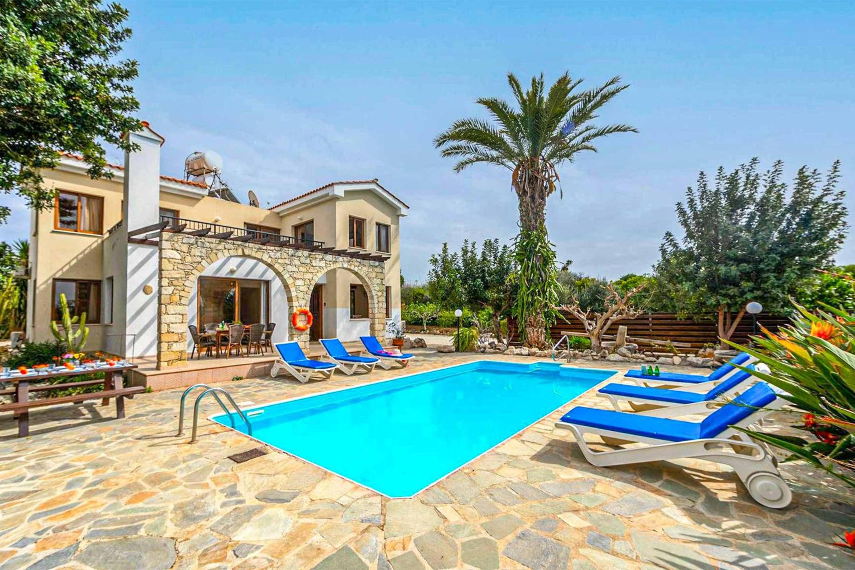 Three-Bedroom Villa photo 3
