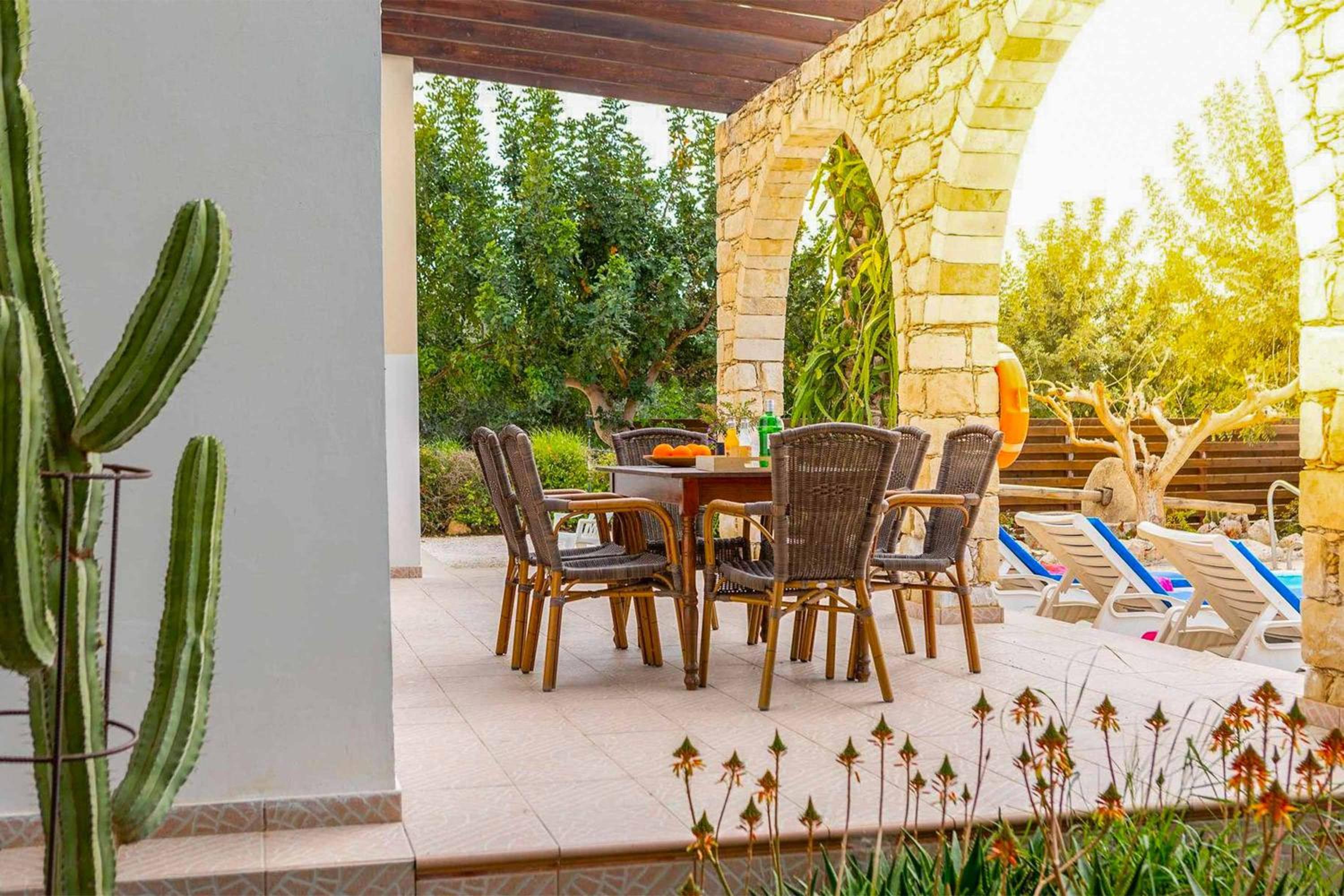 Villa photo 1
