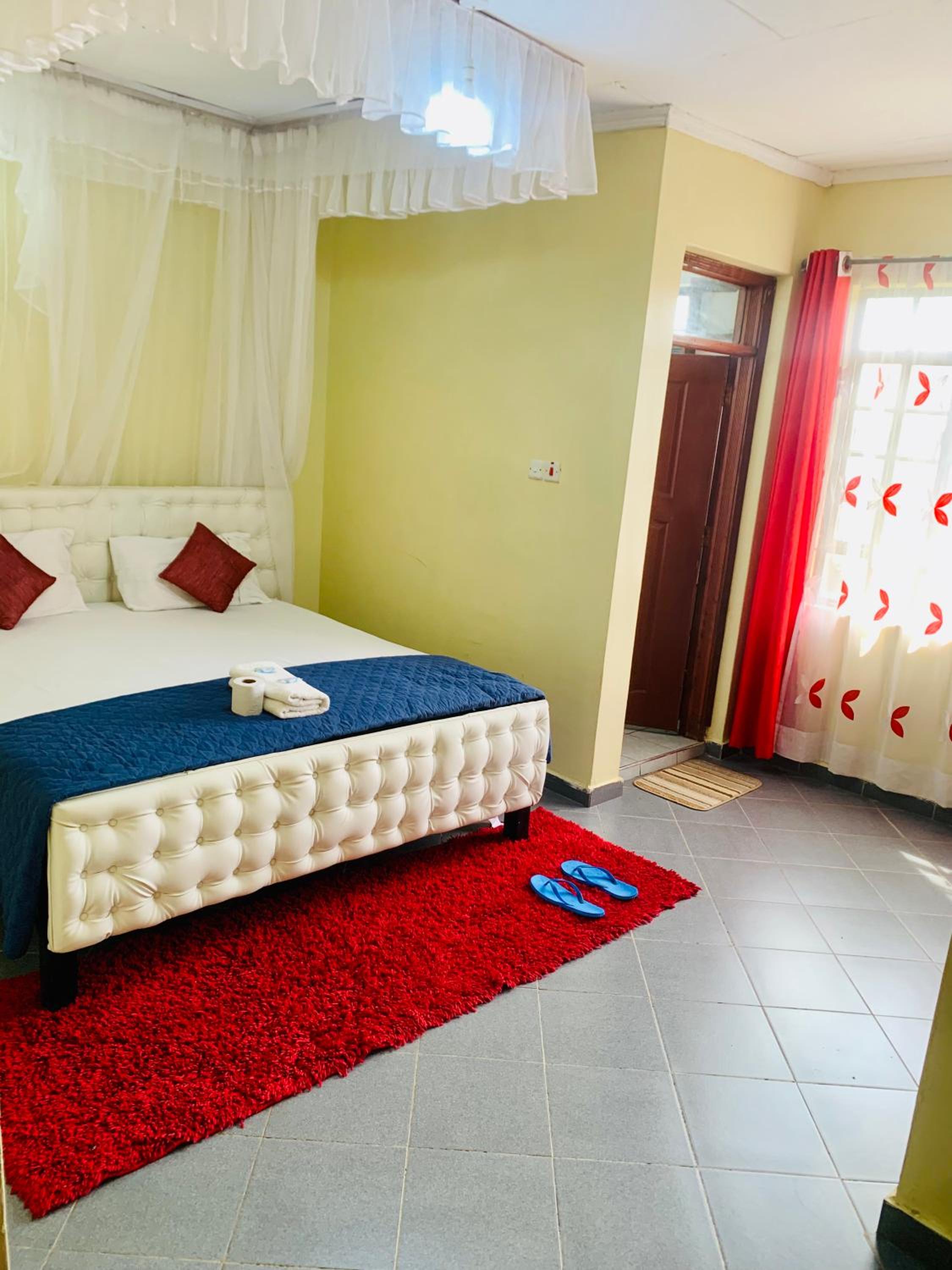 Two-Bedroom Apartment with View photo 3