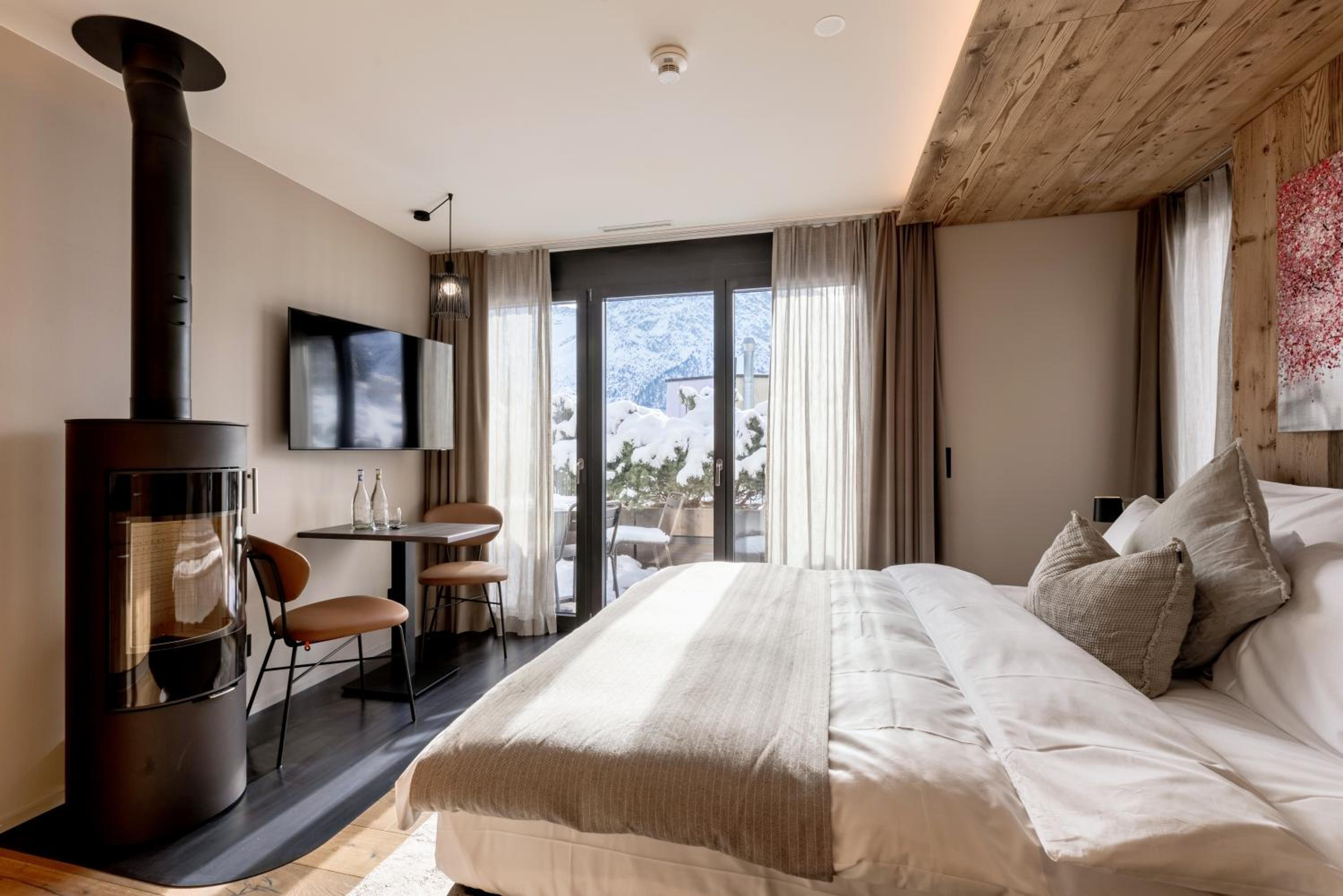 Penthouse Deluxe Room photo 3