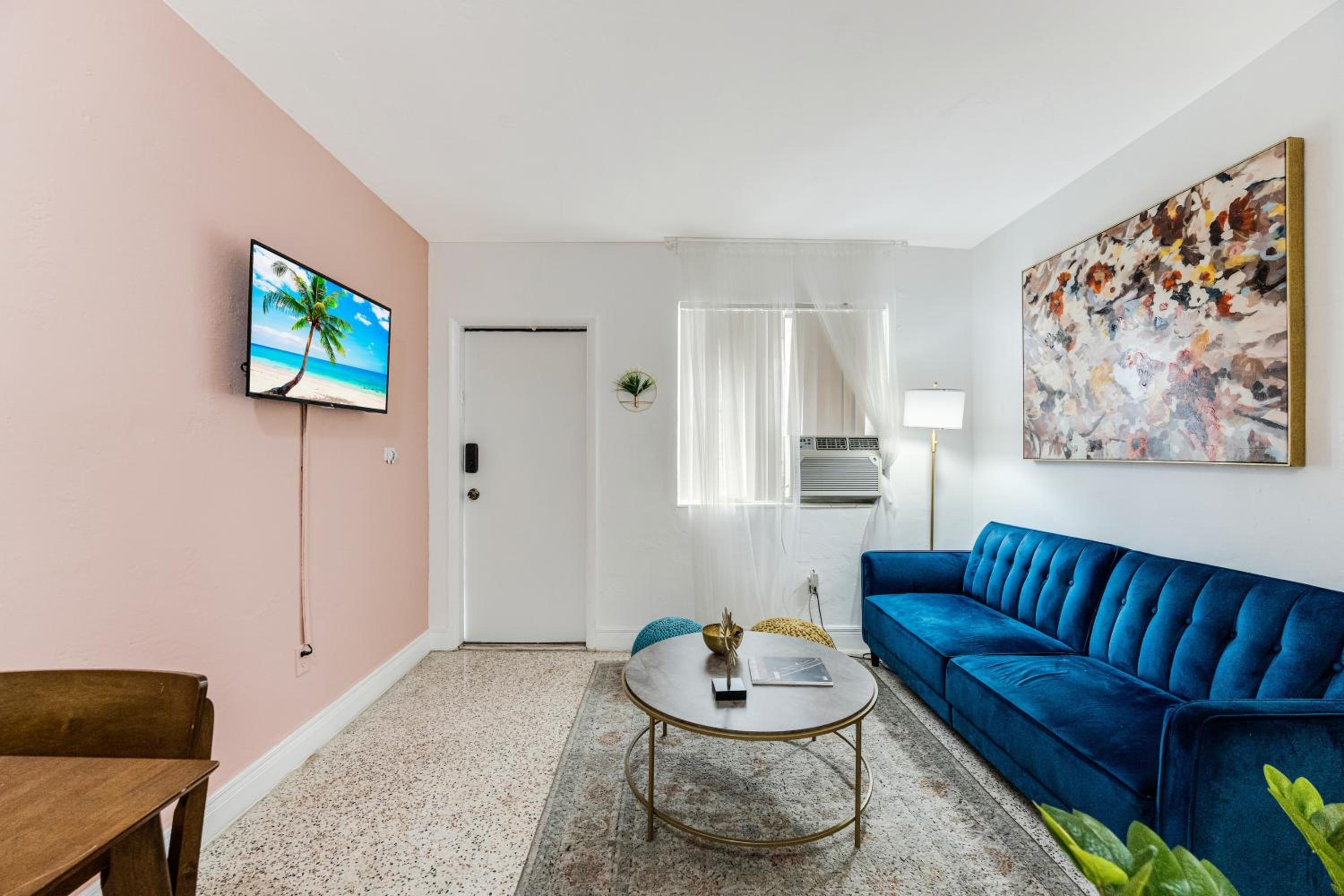 Apartment photo 3