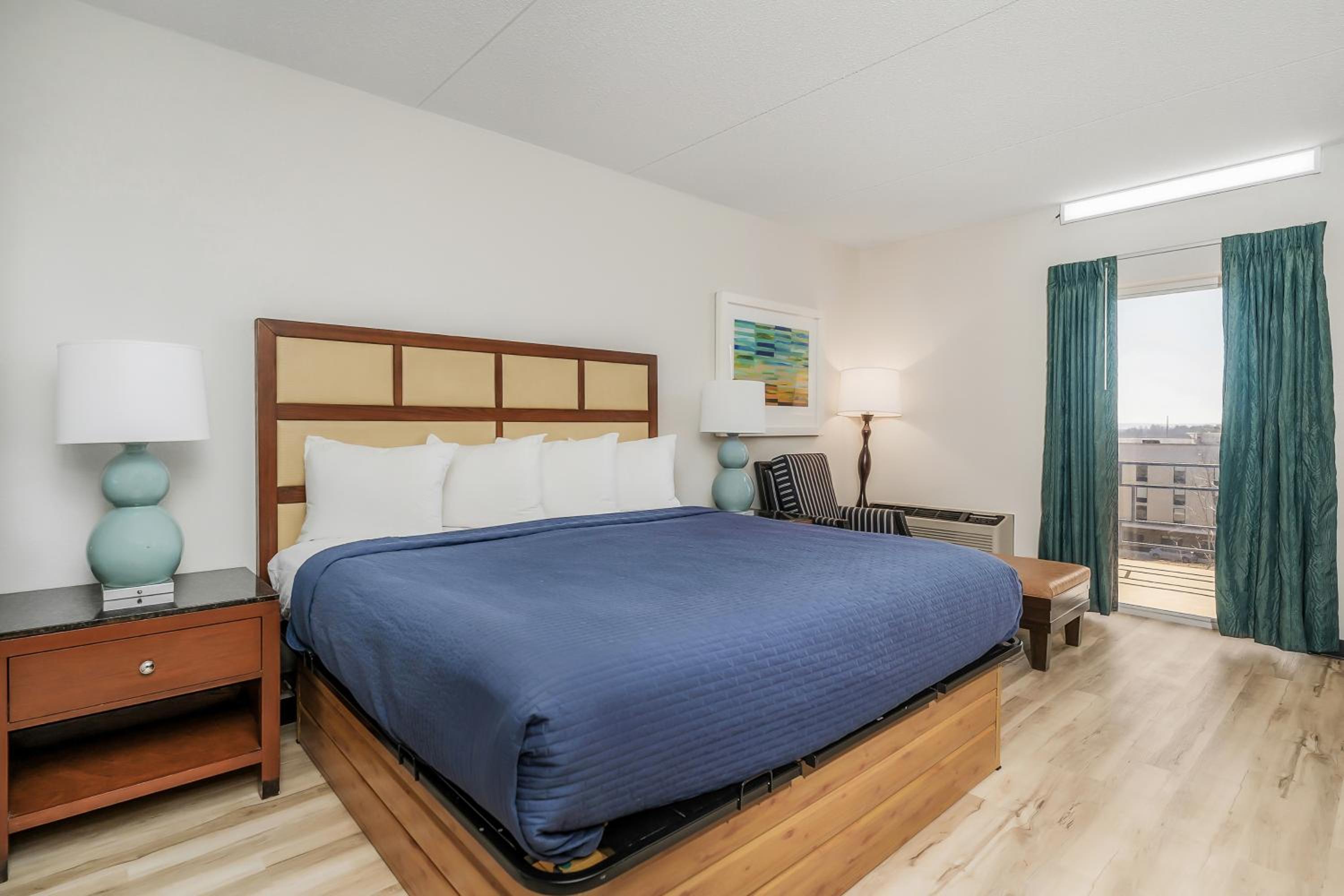 Kitchenette Studio, 1 King Bed, Non Smoking - Photo 7