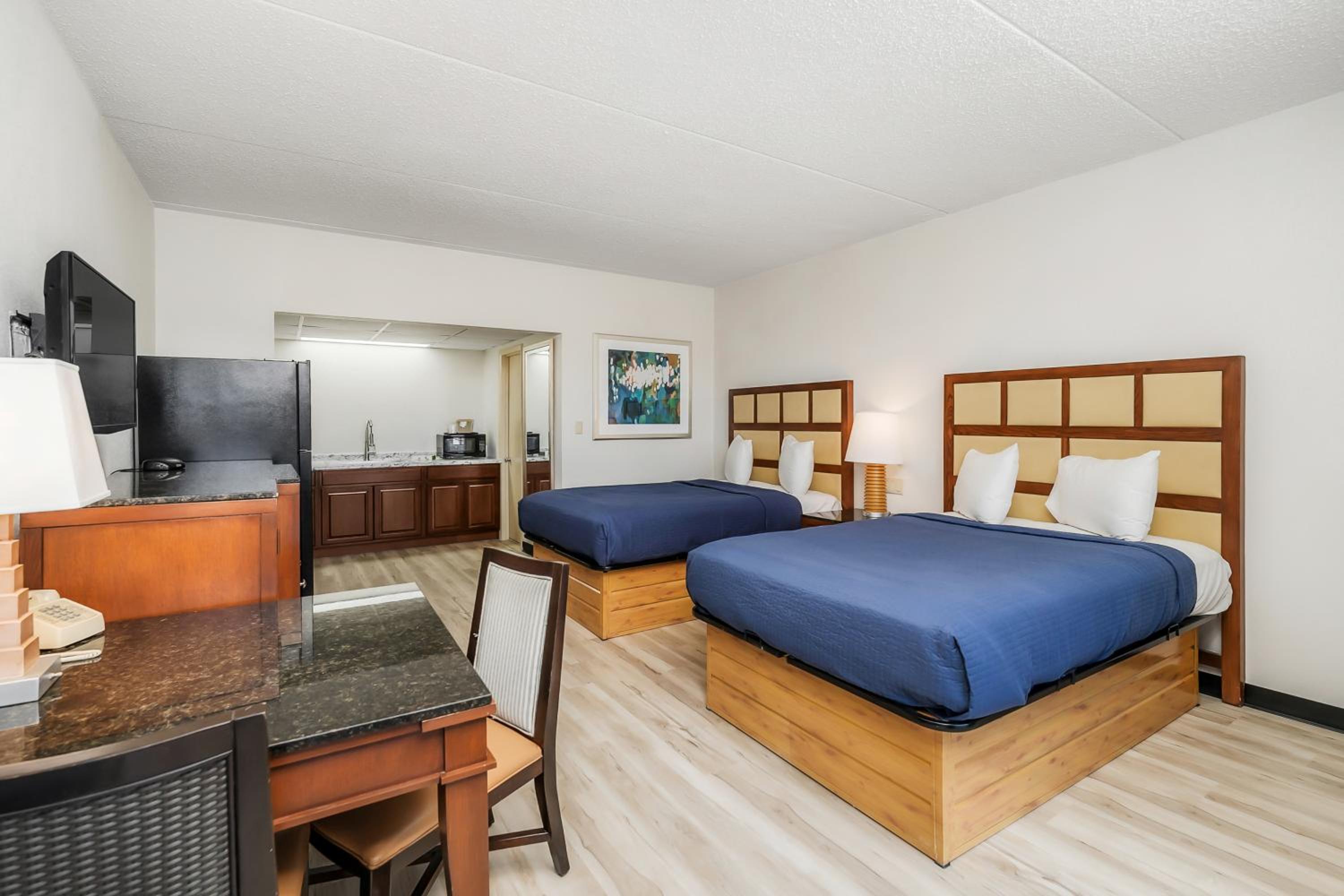 Kitchenette Studio, 2 Queen Beds, Non Smoking - Photo 1