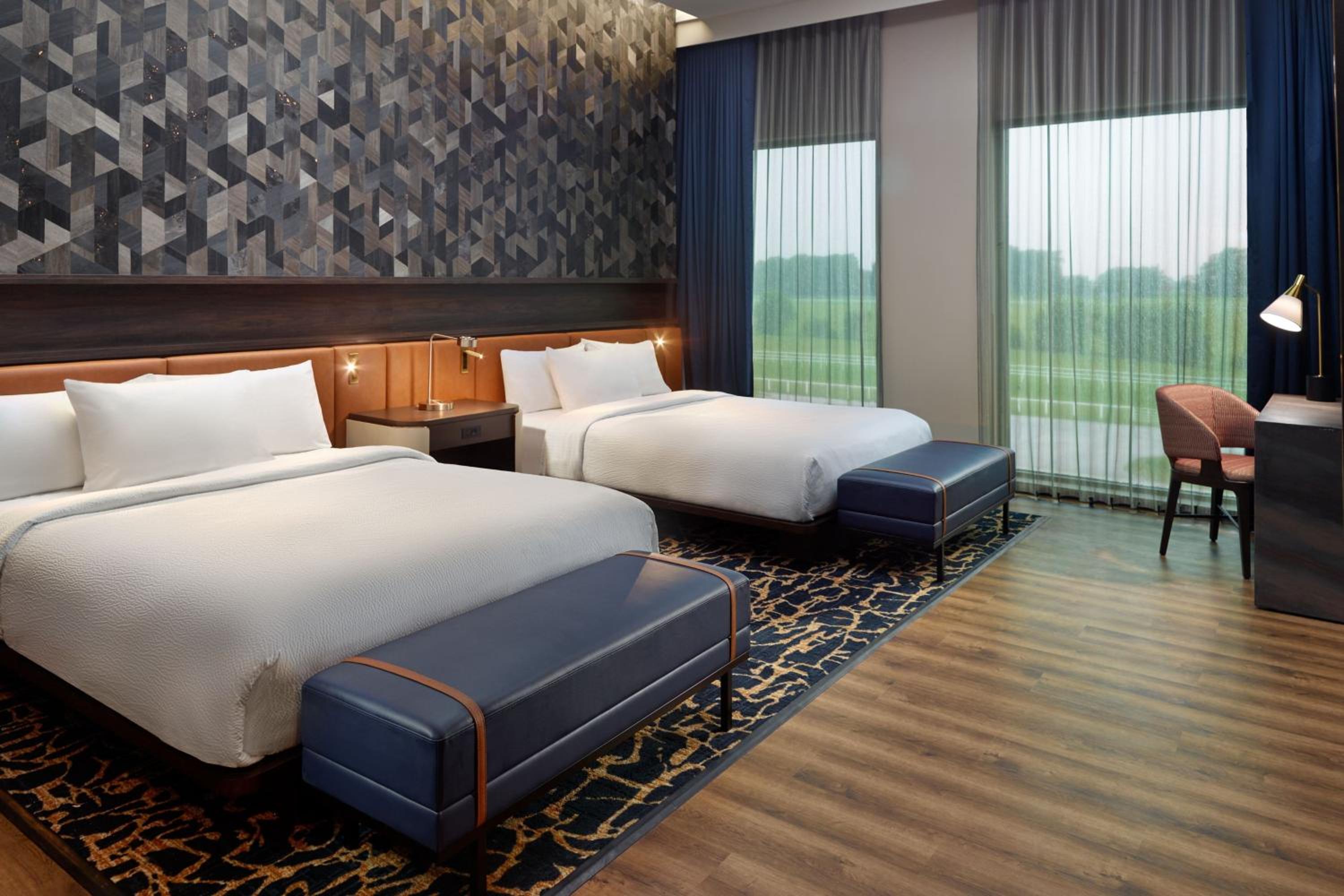 Two-Bedroom Suite with Two Queen Beds and One King Bed - Mobility Access