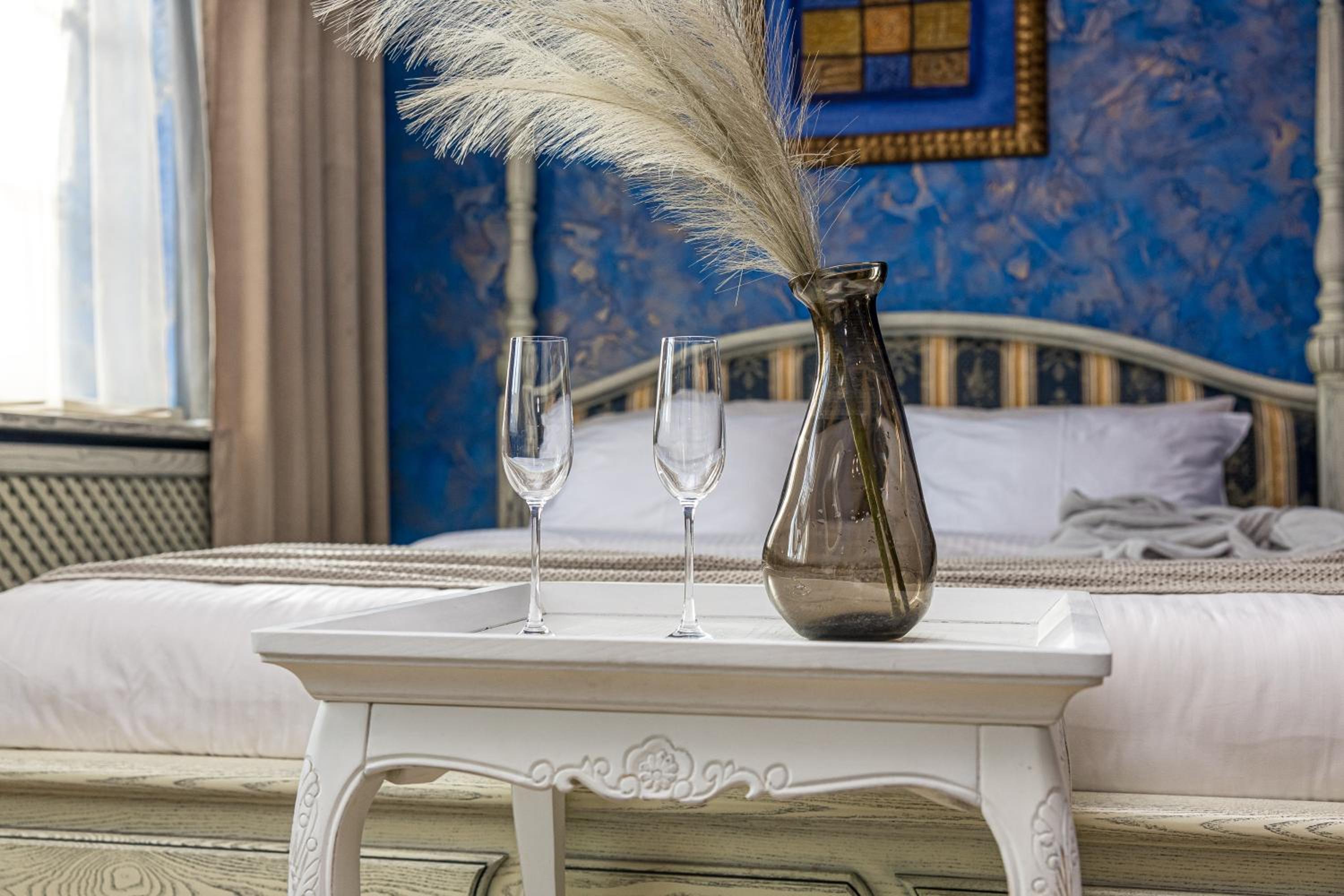 Superior King Suite - Photo 8
