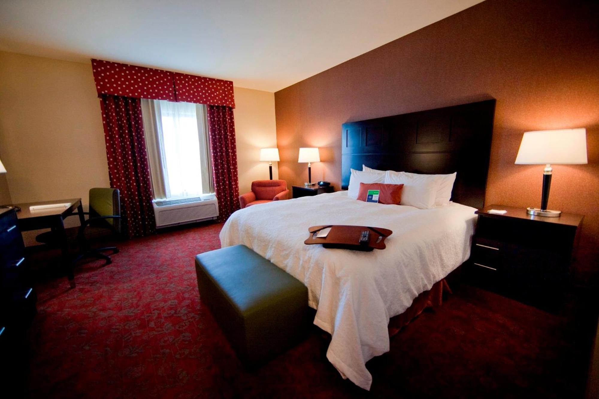 King Room - Hearing Access/Non-Smoking