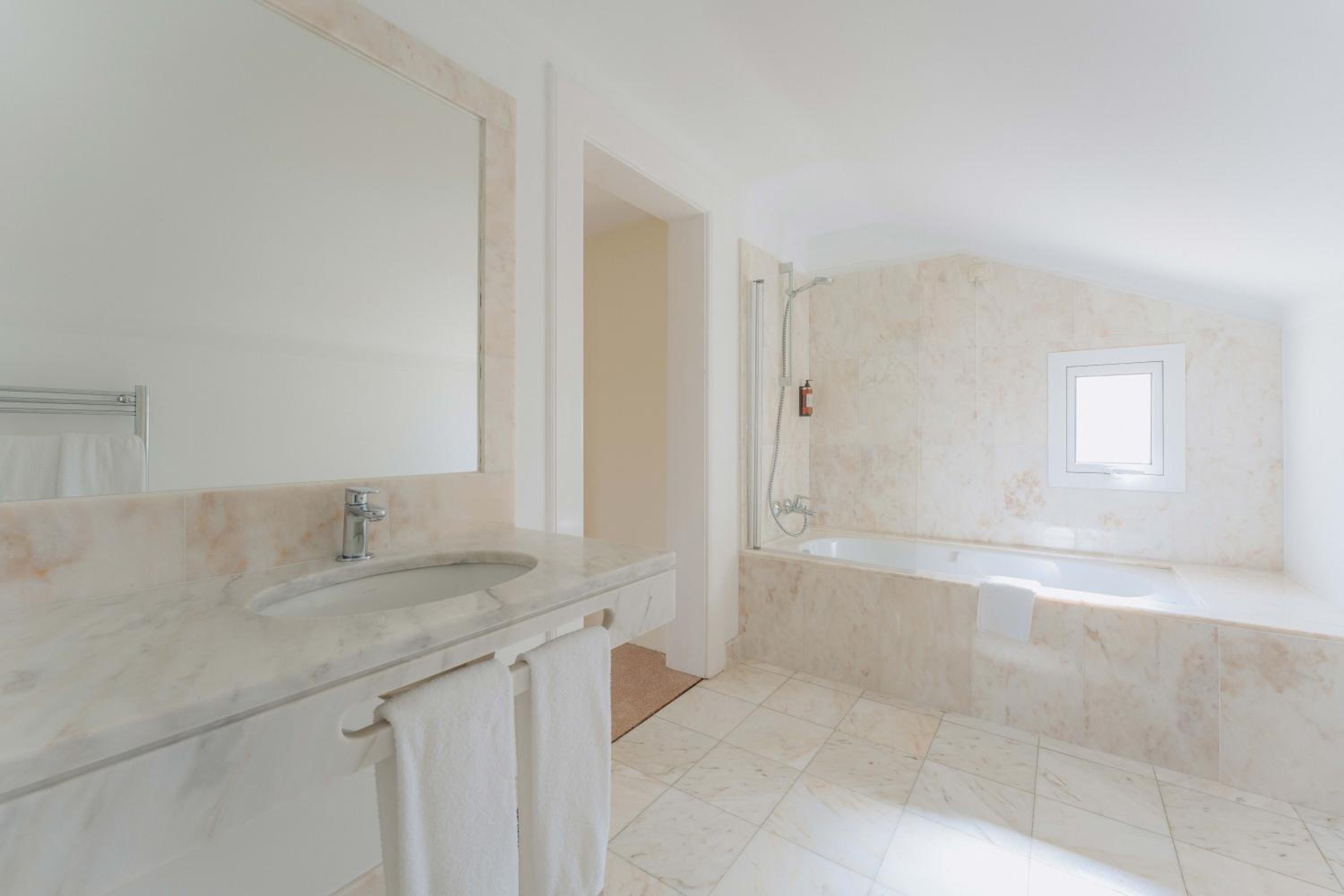 Junior Suite - Photo 5