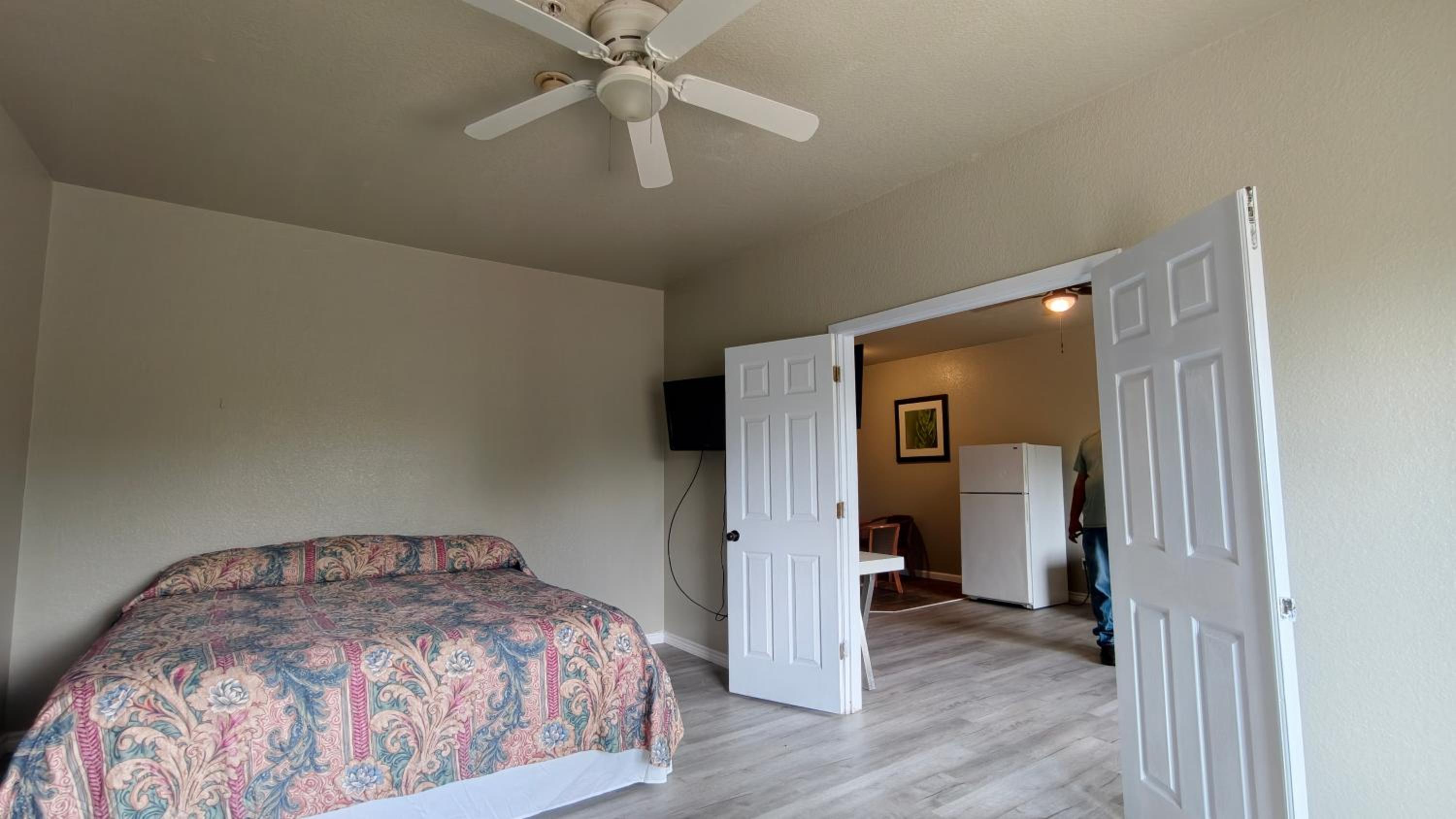 One-Bedroom Apartment photo 3