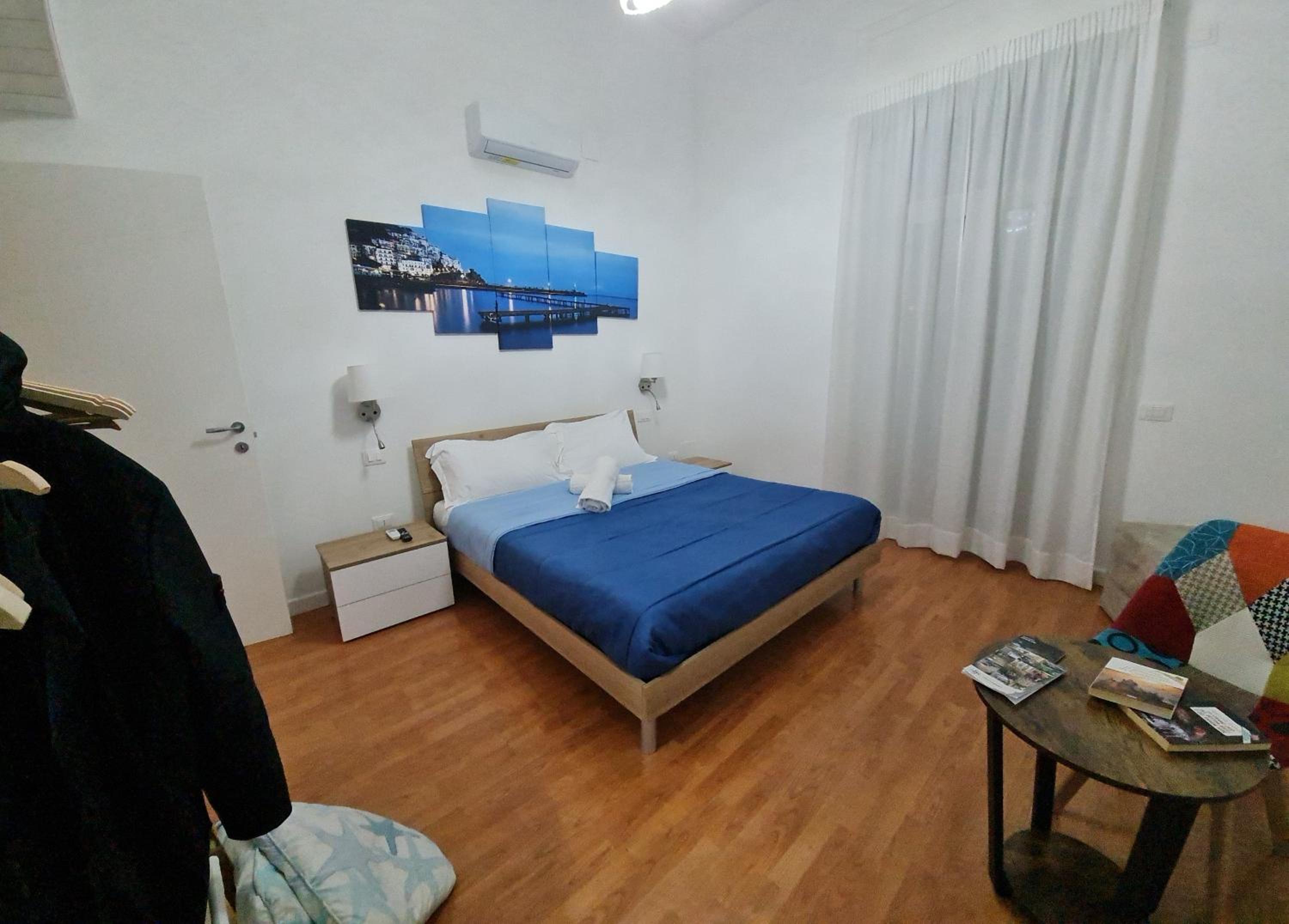 Deluxe King Room photo 2
