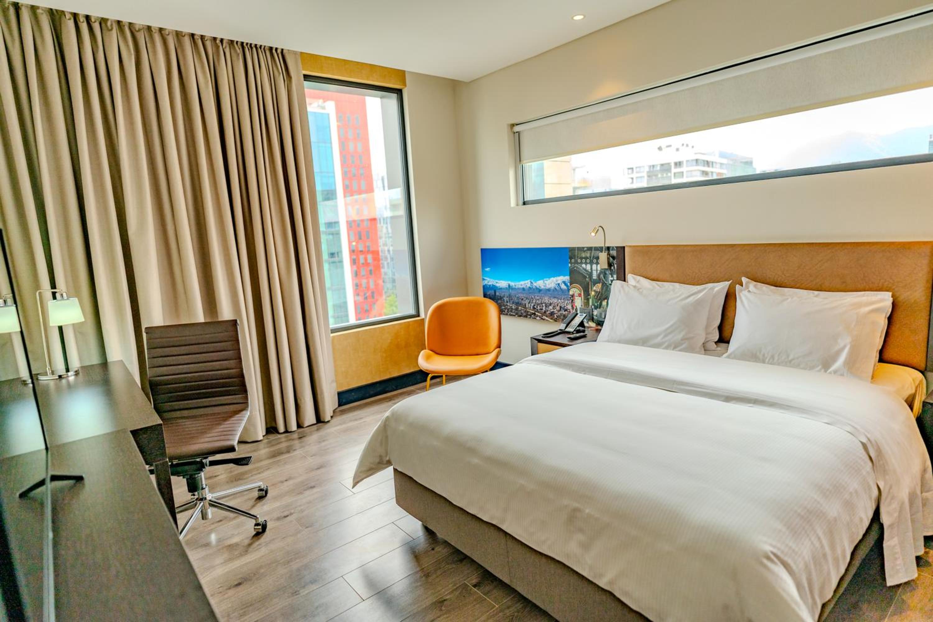 Queen Room - Photo 15