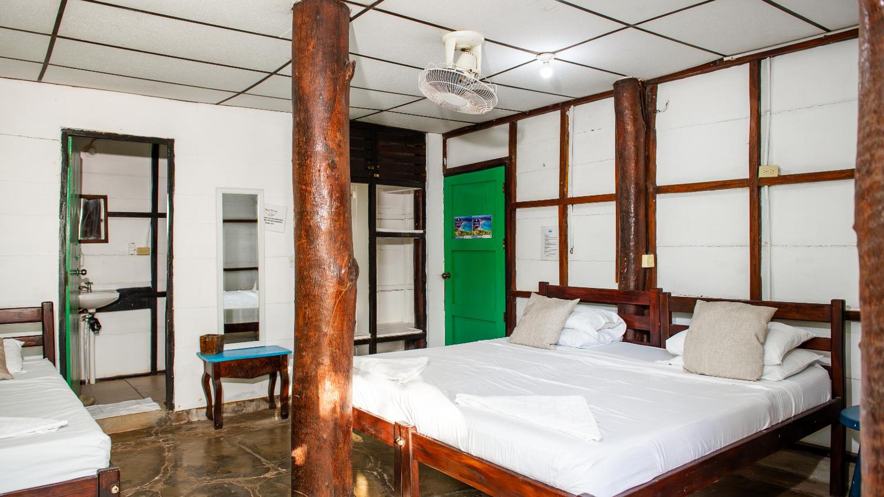 Deluxe Triple Room With Sea View photo 2