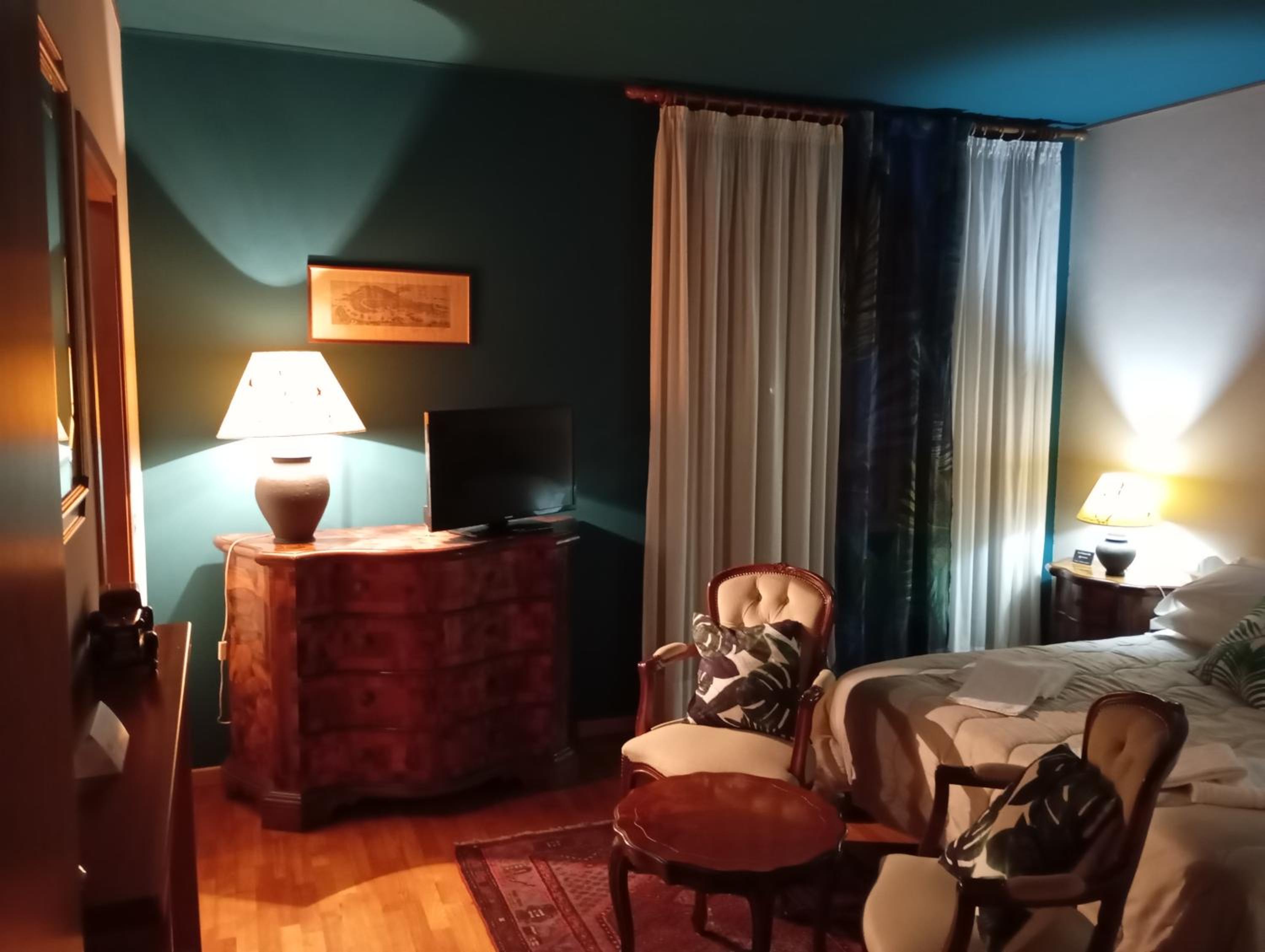 Double Room with Private Bathroom - Photo 27