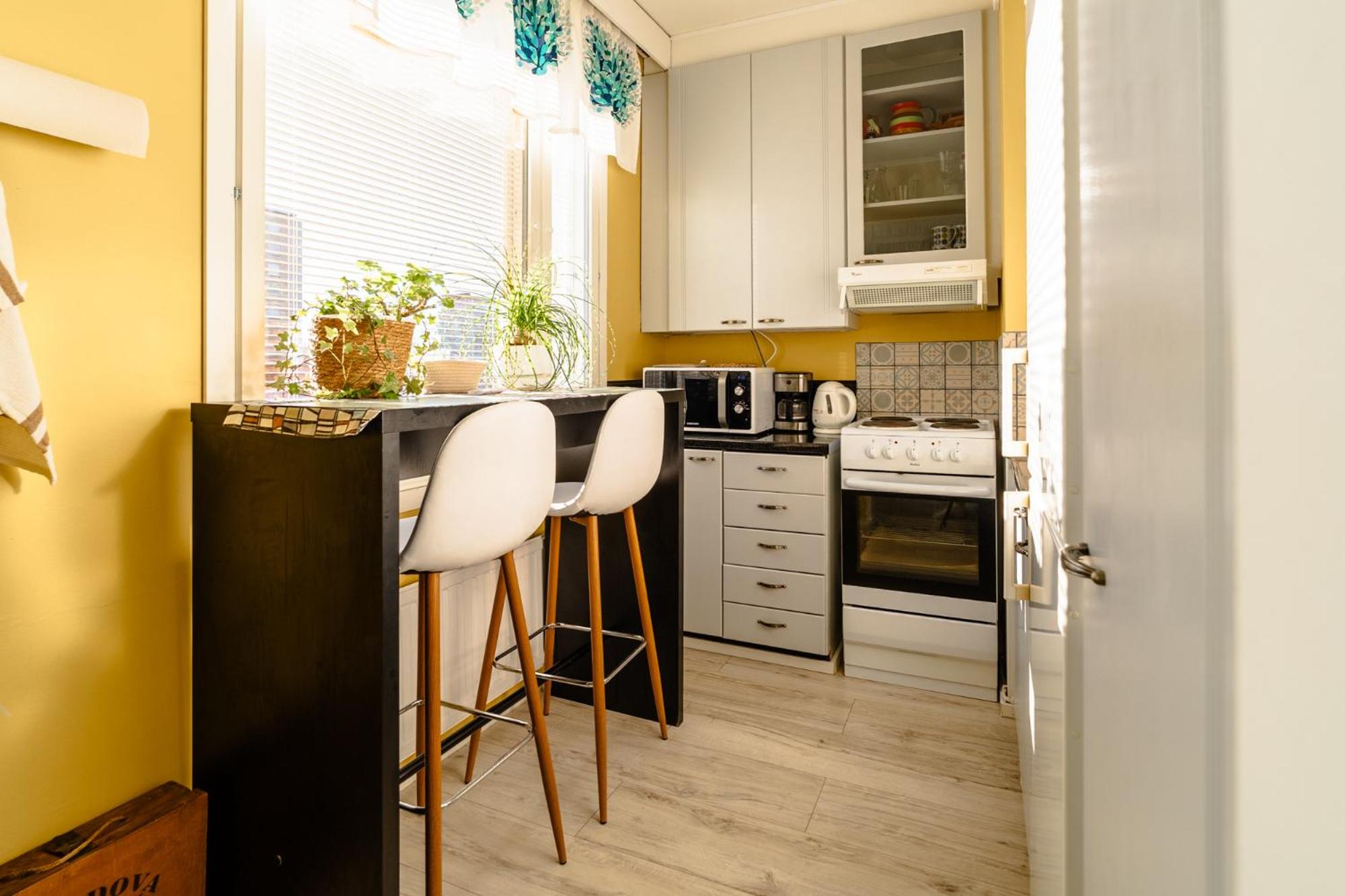One-Bedroom Apartment - Photo 2