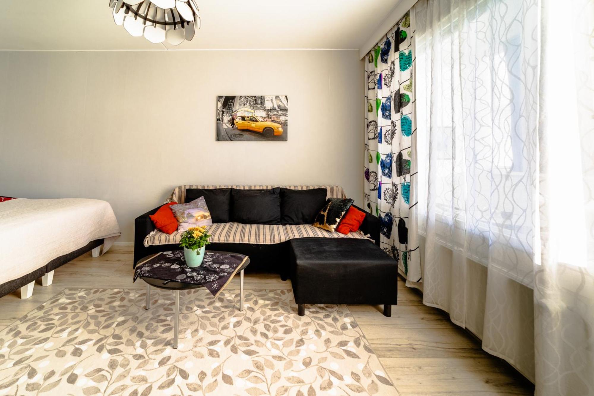 One-Bedroom Apartment - Photo 8