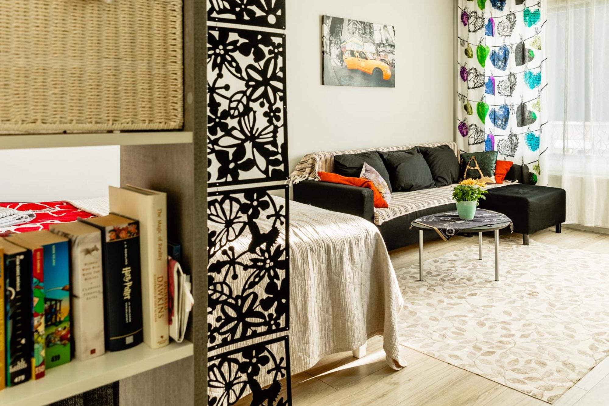 One-Bedroom Apartment - Photo 1