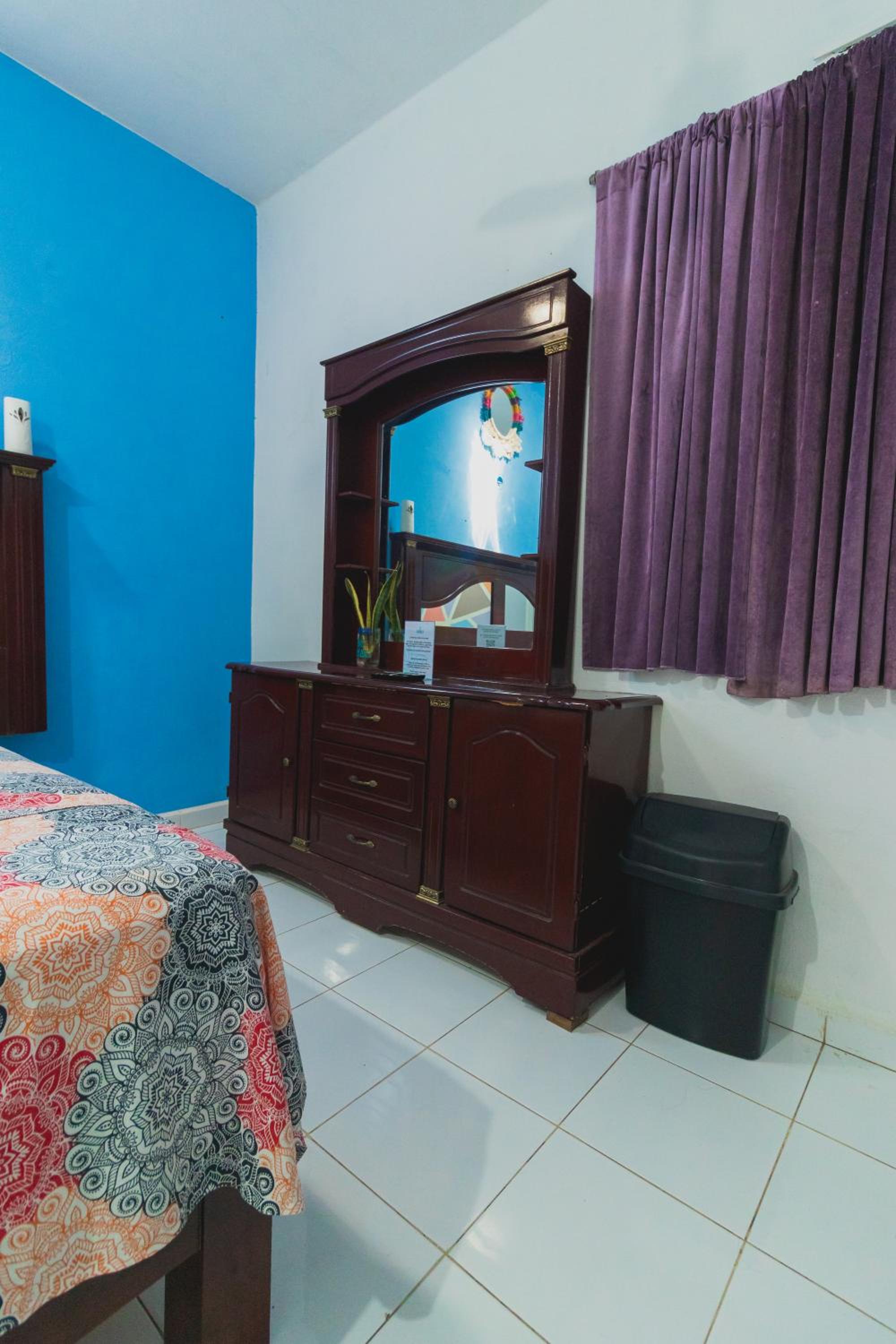 Deluxe Queen Room - Photo 5