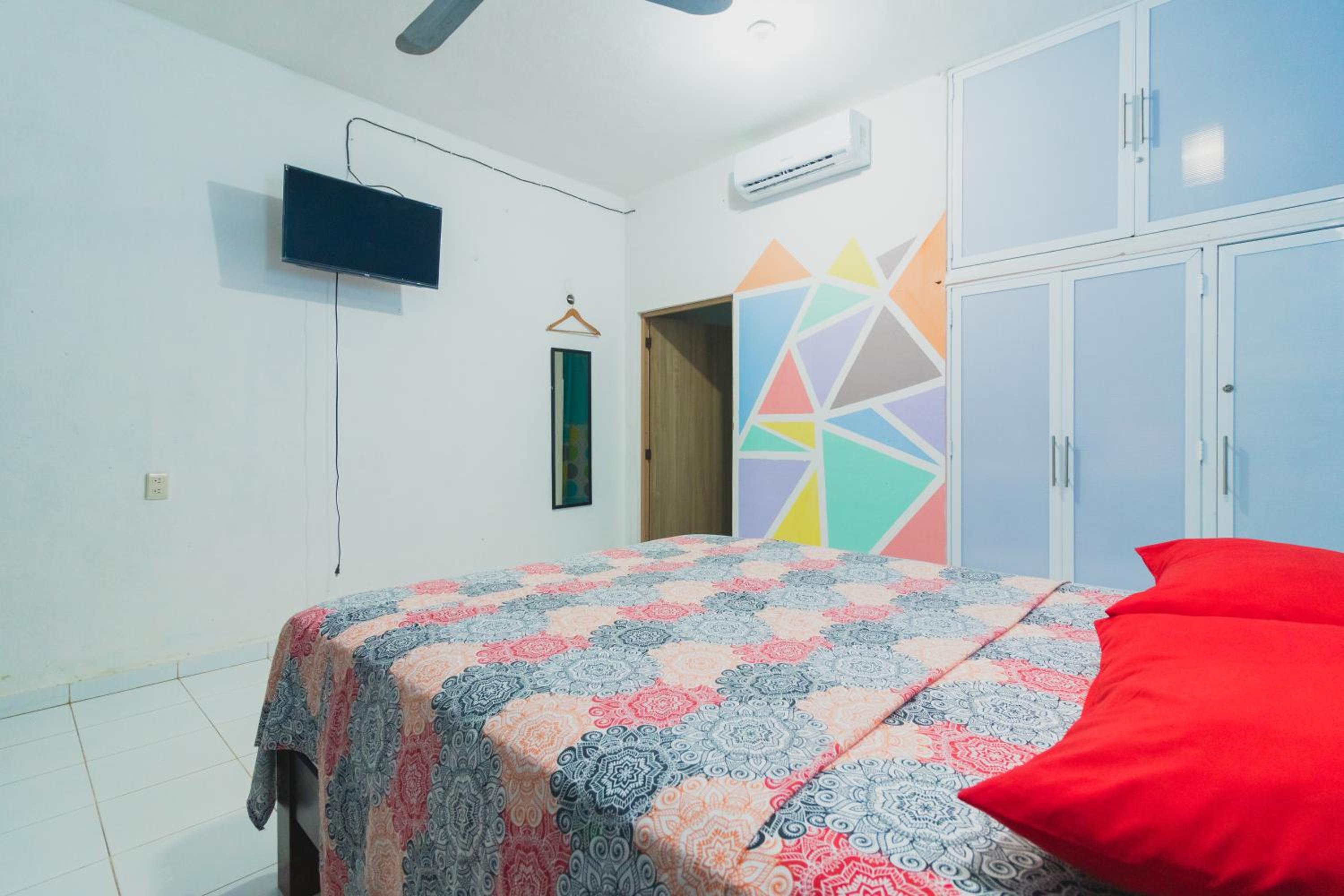 Deluxe Queen Room - Photo 4