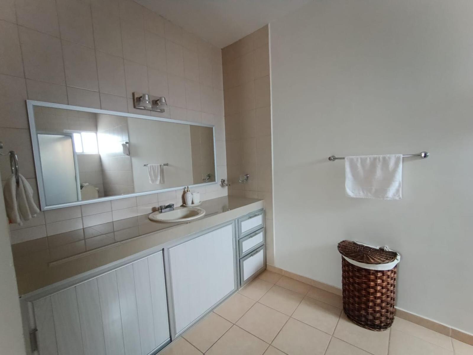 Two-Bedroom House photo 2