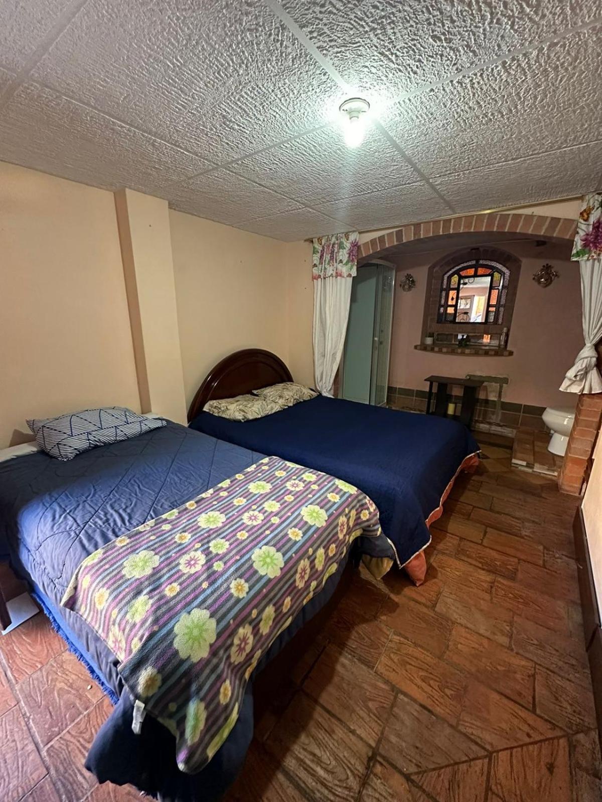 Queen Room photo 1