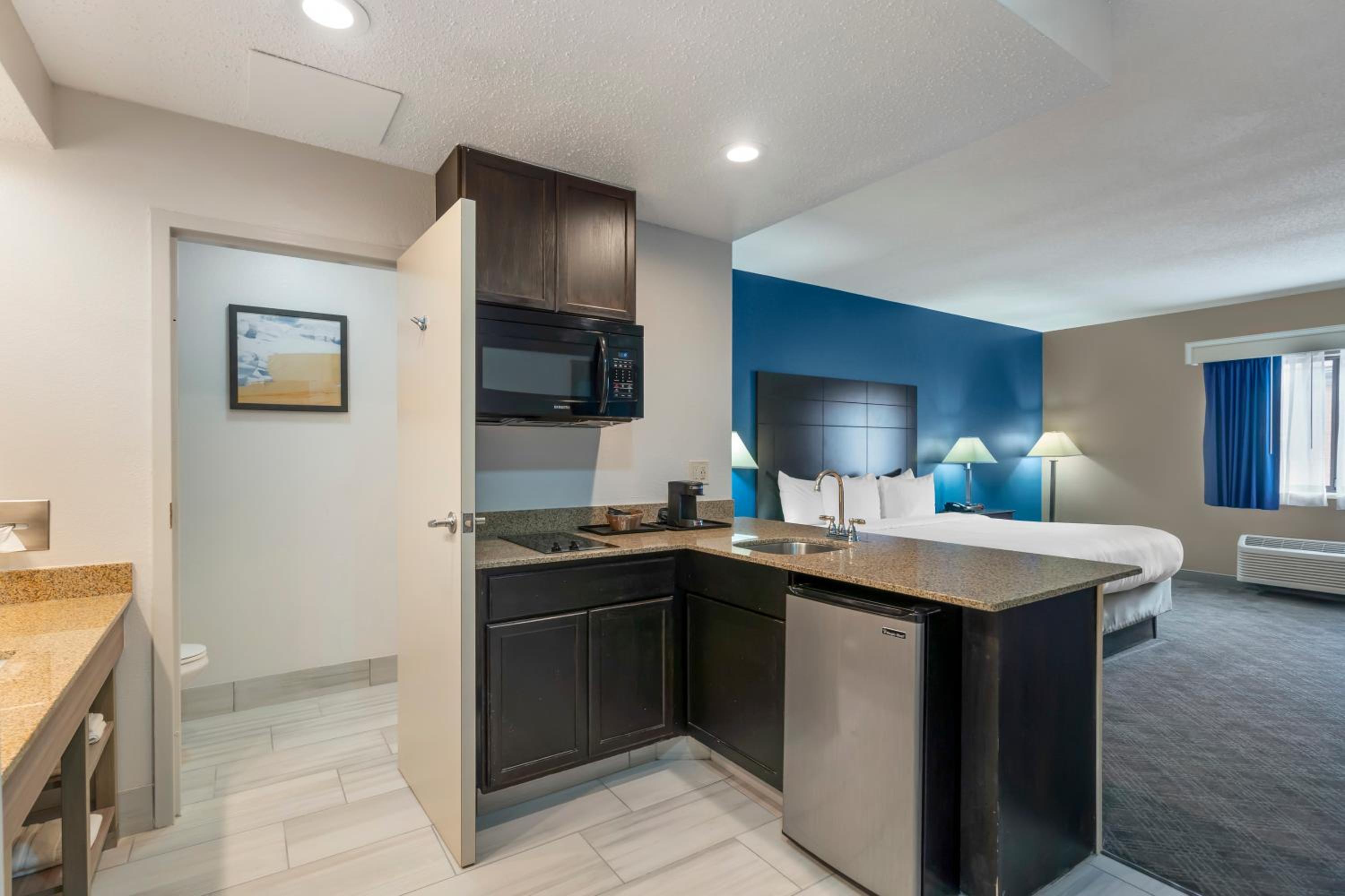 Suite with 2 Double Beds - Photo 4