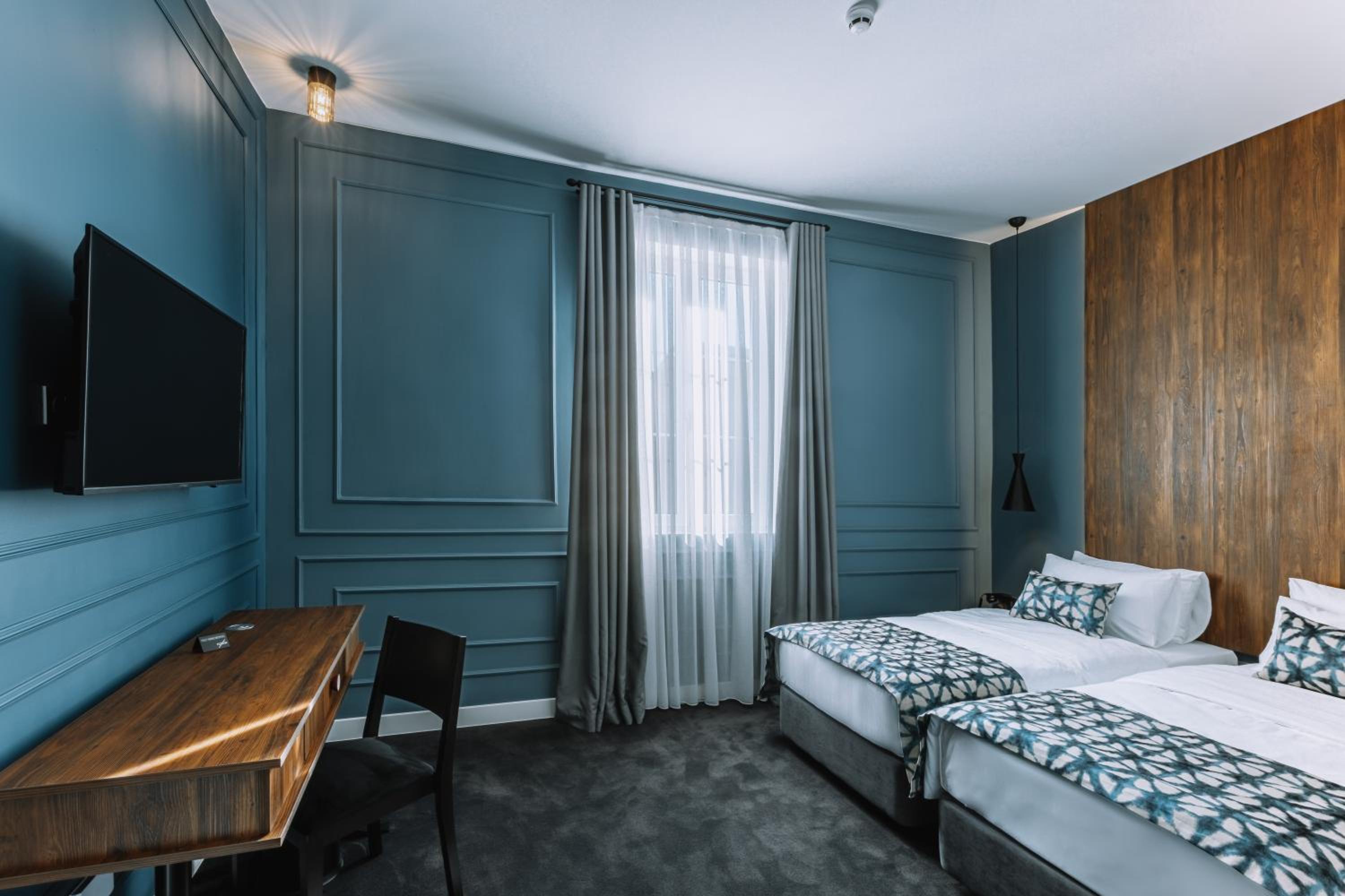 Standard Twin Room - Photo 7