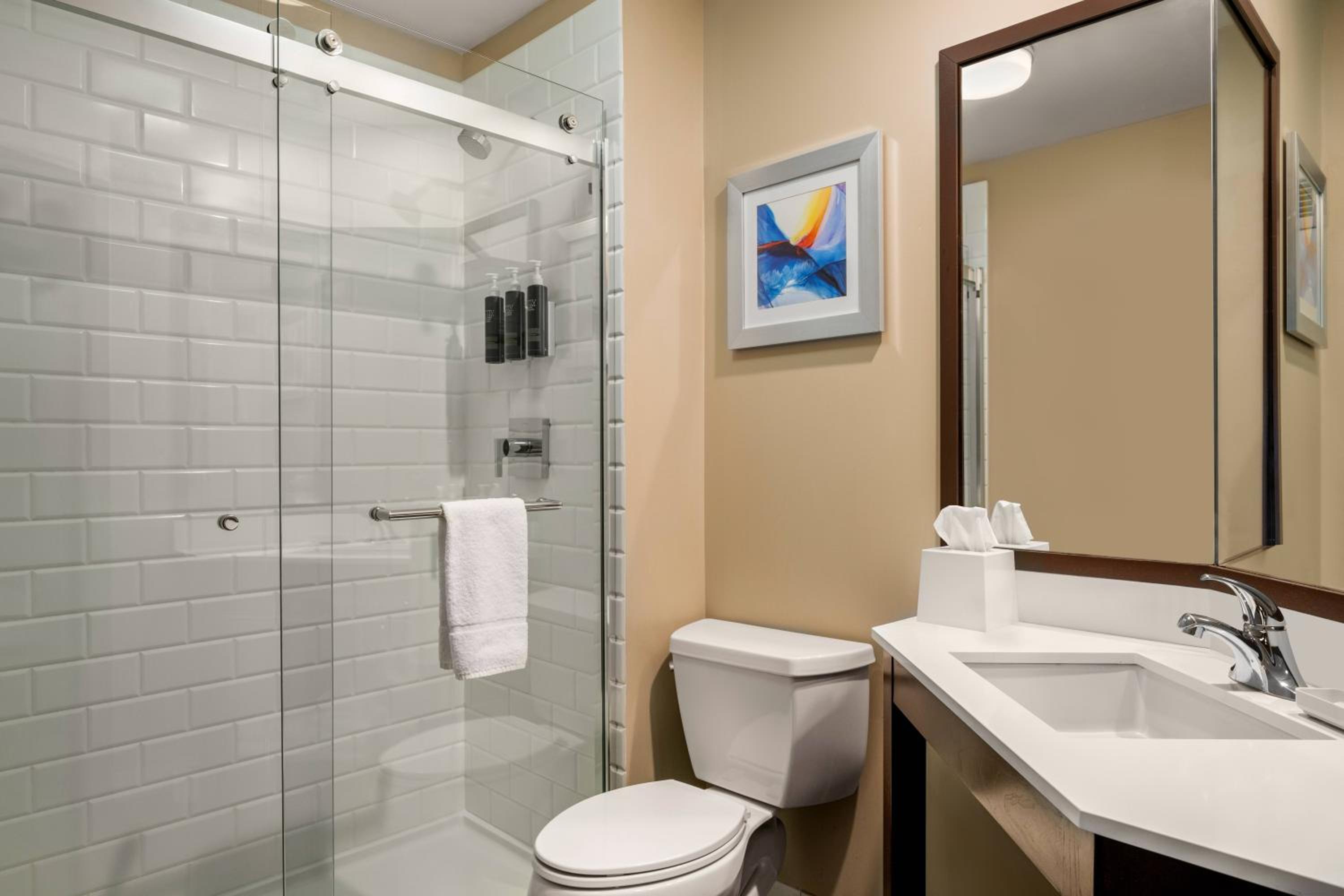 Guest Room, 1 King - Photo 6