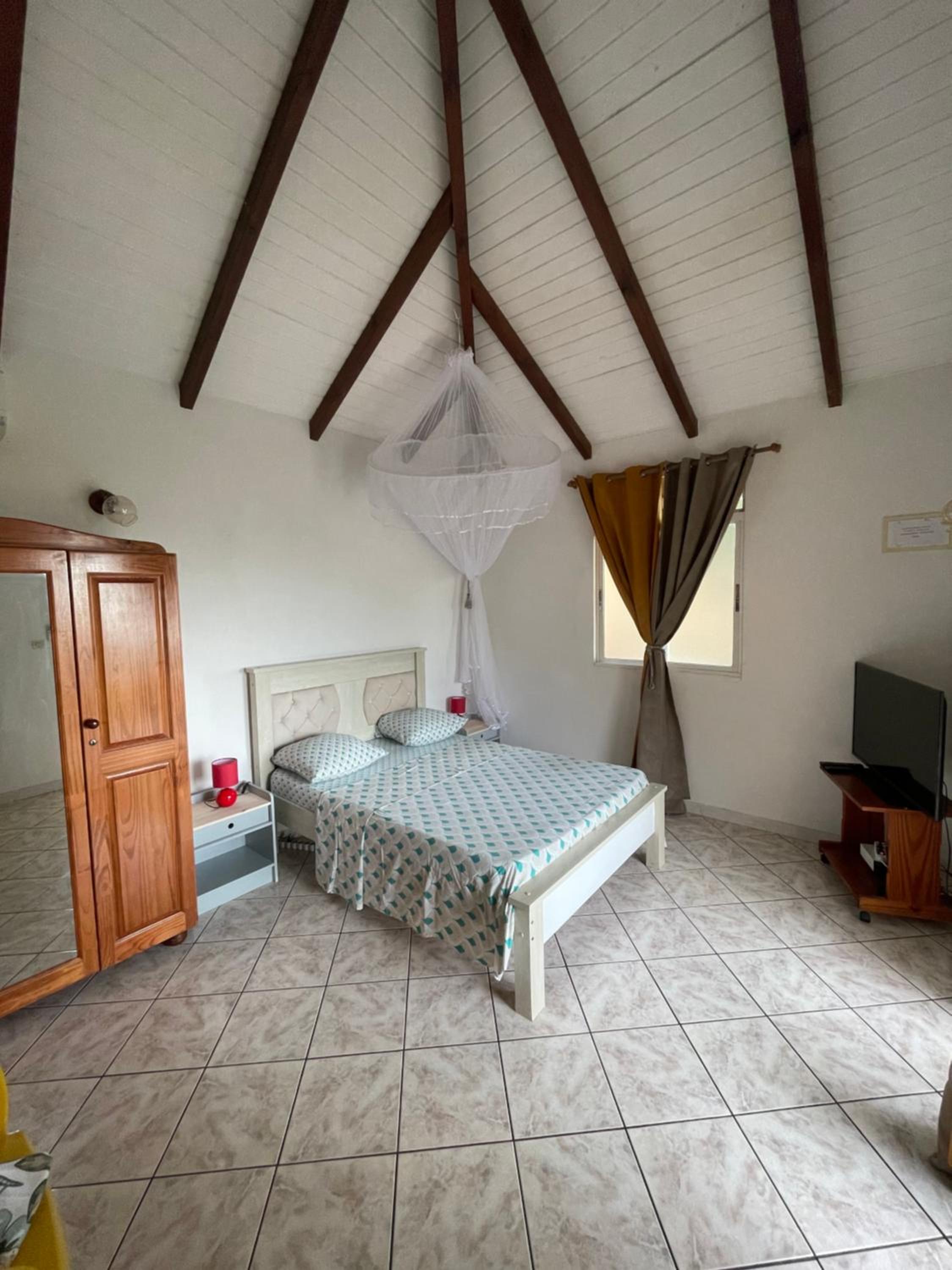One-Bedroom House photo 1
